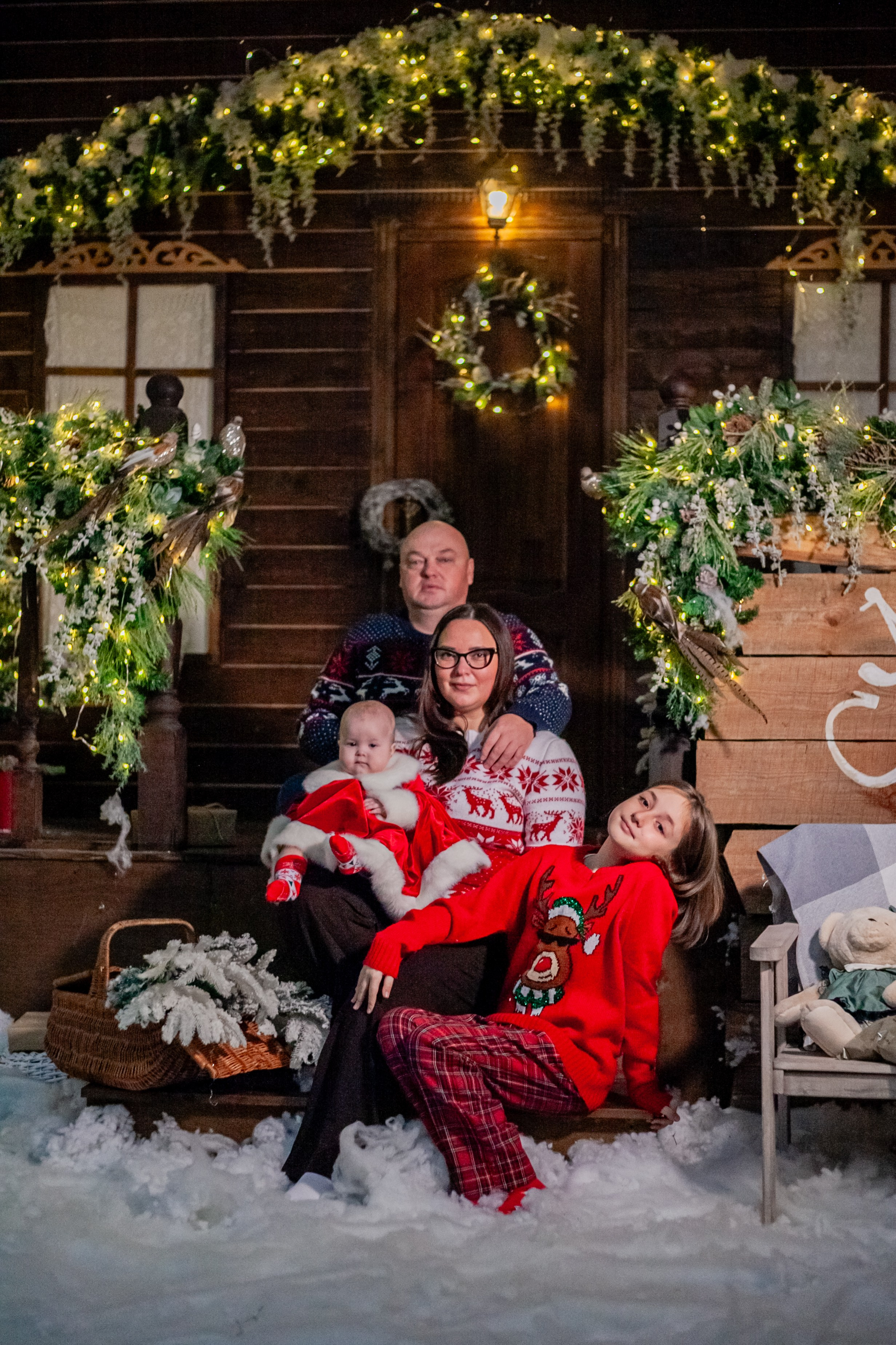 Ульяна и ее семья новый год 2024. Свадебный и семейный фотограф в Армавире