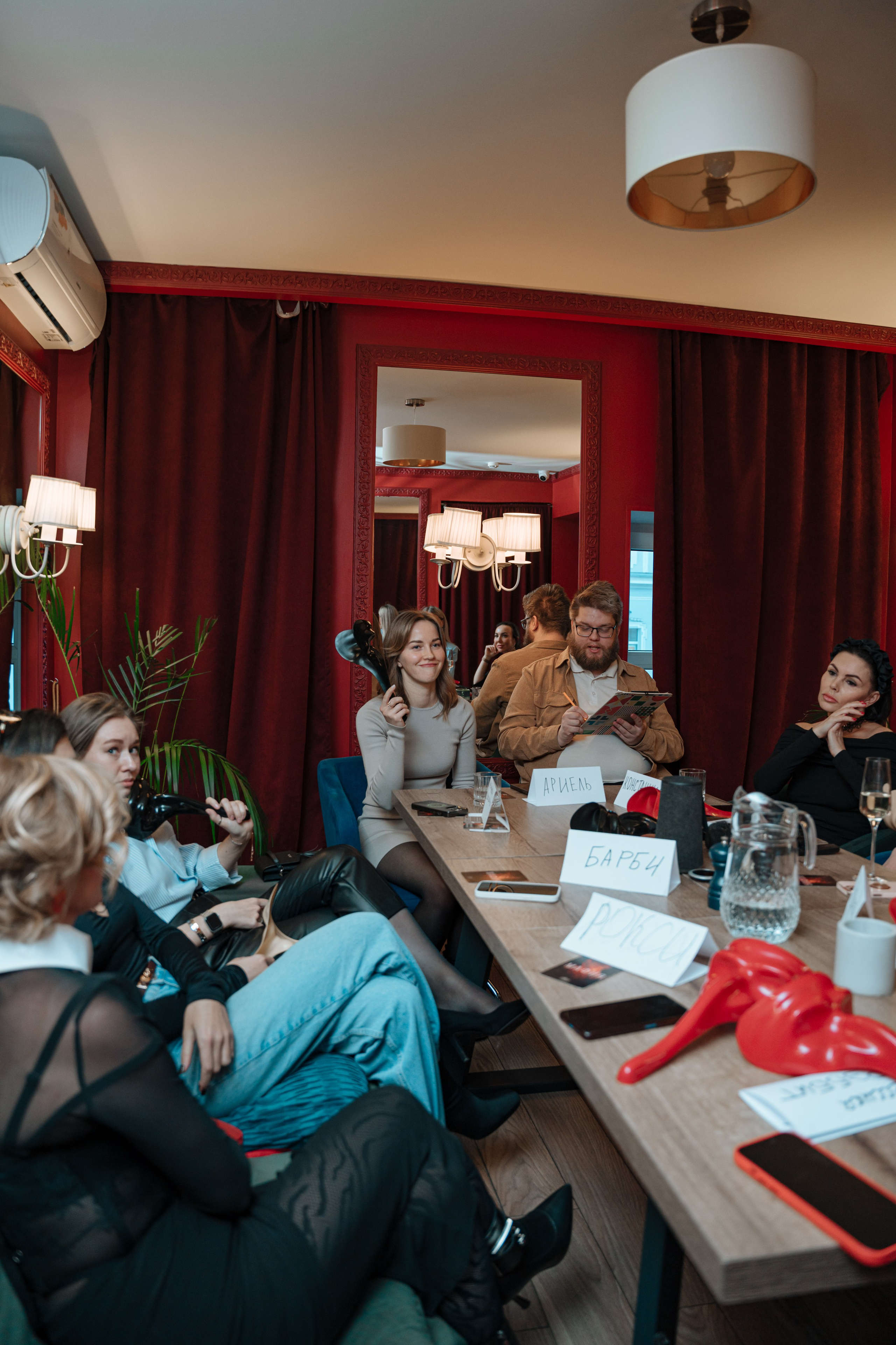 Мафия. Бар FINCH. ЖЕНСКИЙ КЛУБ LAXMI. Портретный фотограф в Санкт-Петербурге Дмитриева Наталия