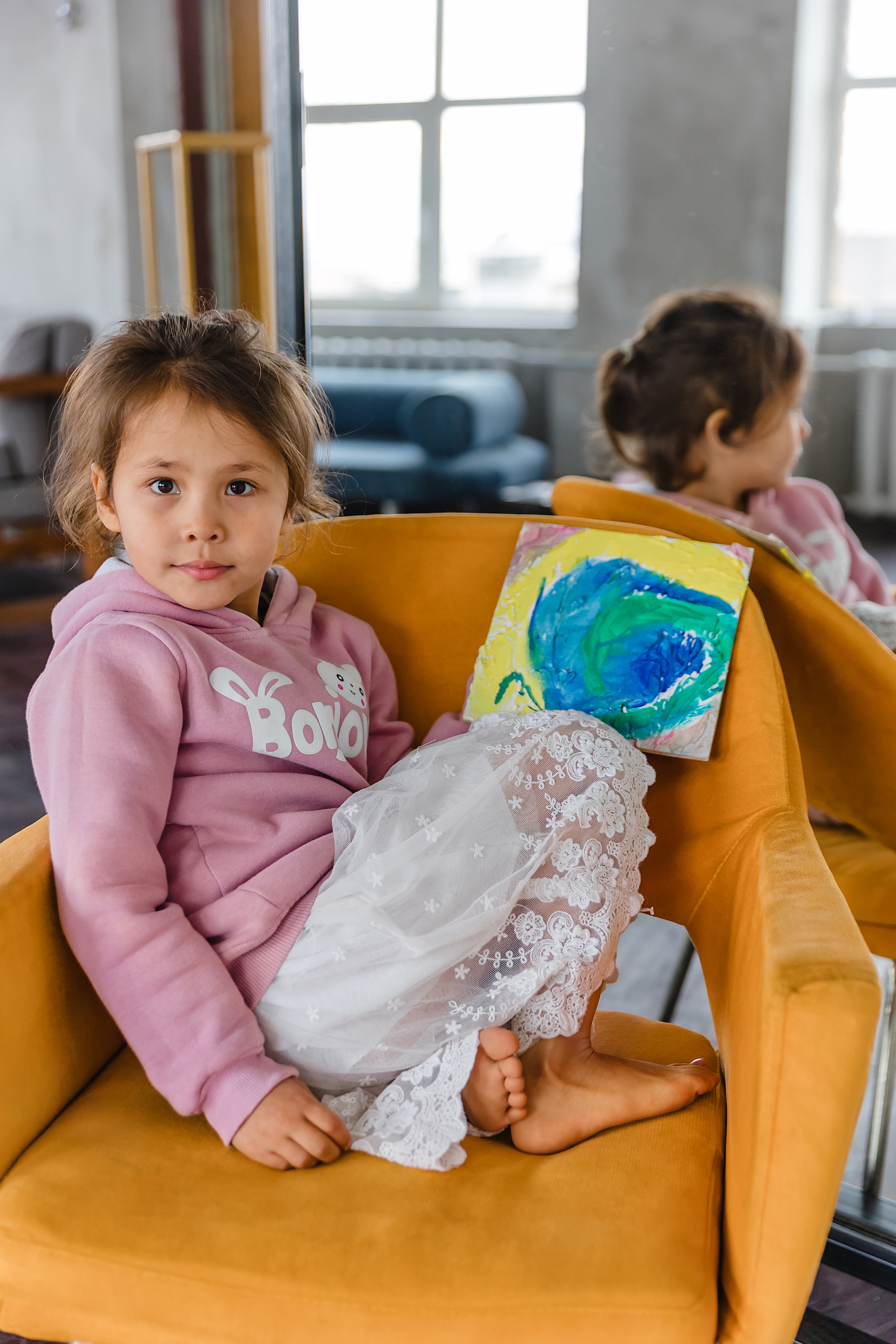 Маленькая художница. Фотограф и видеограф в Улан-Удэ: Аюна Габагуева и Артём Шаханов