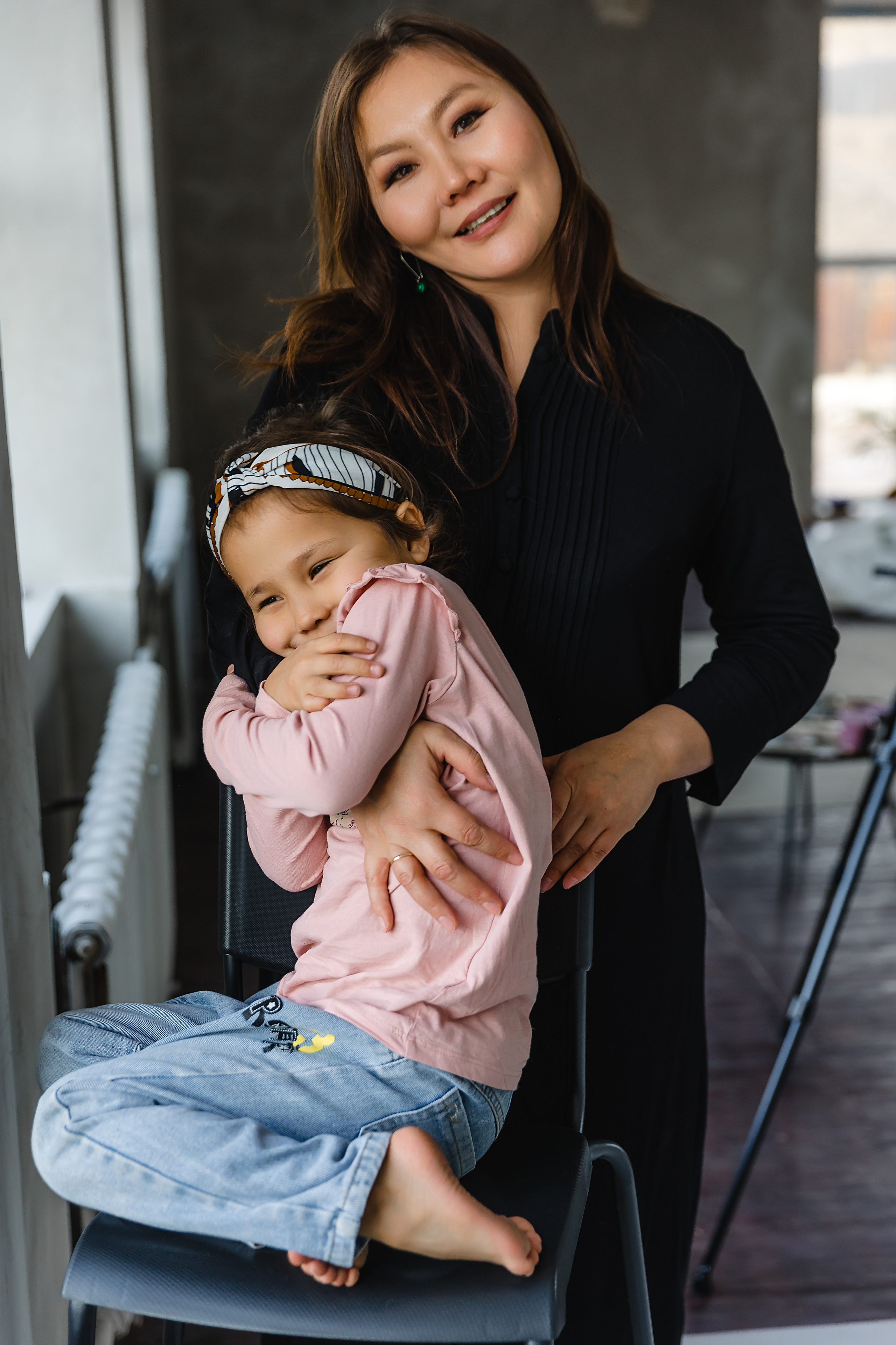 Маленькая художница. Фотограф и видеограф в Улан-Удэ: Аюна Габагуева и Артём Шаханов