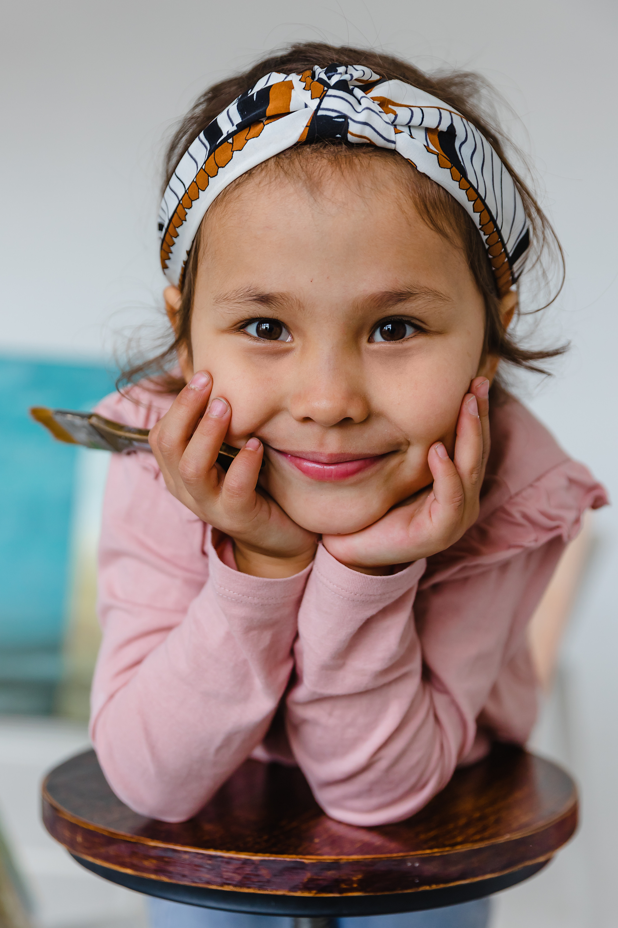 Маленькая художница. Фотограф и видеограф в Улан-Удэ: Аюна Габагуева и Артём Шаханов