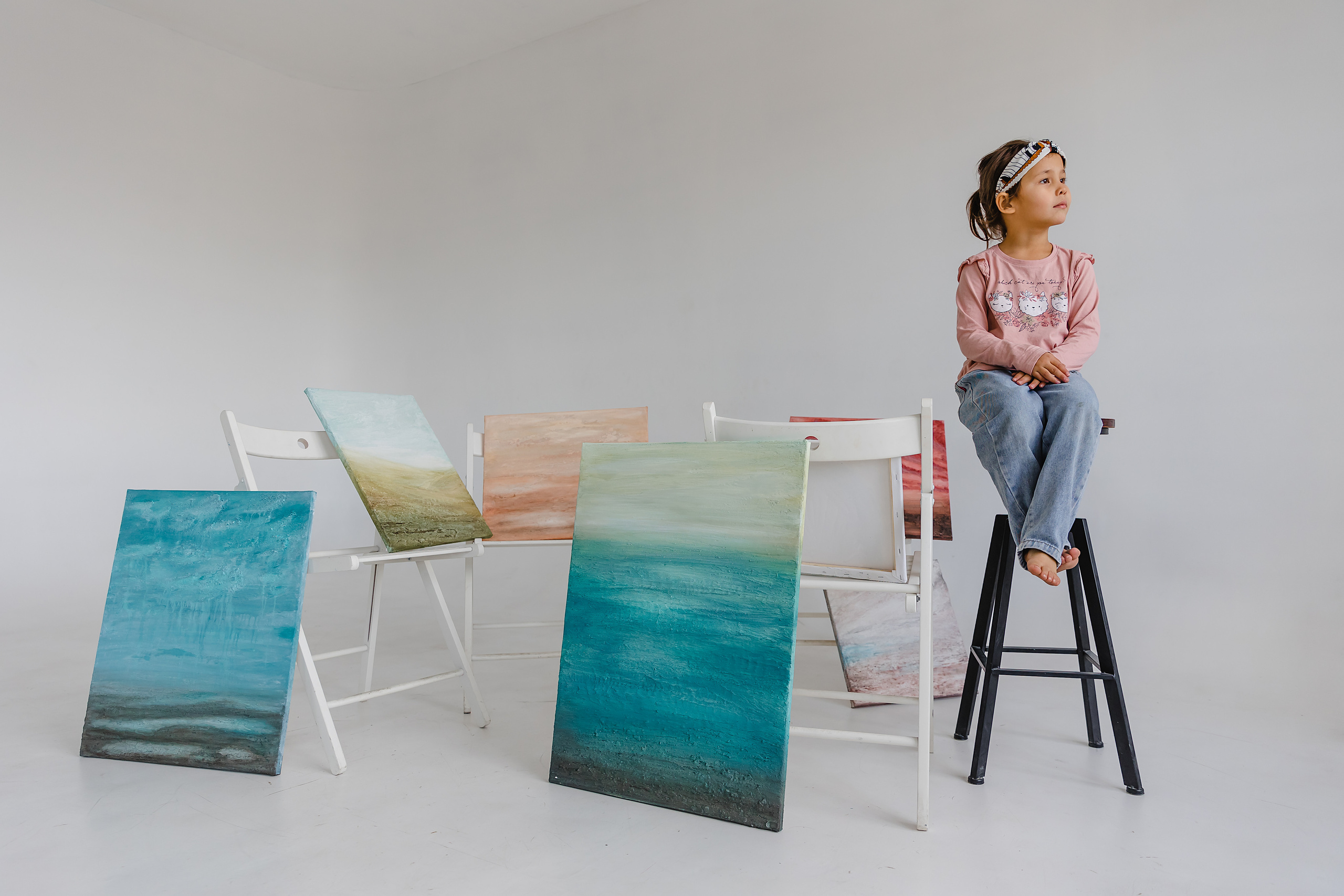 Маленькая художница. Фотограф и видеограф в Улан-Удэ: Аюна Габагуева и Артём Шаханов