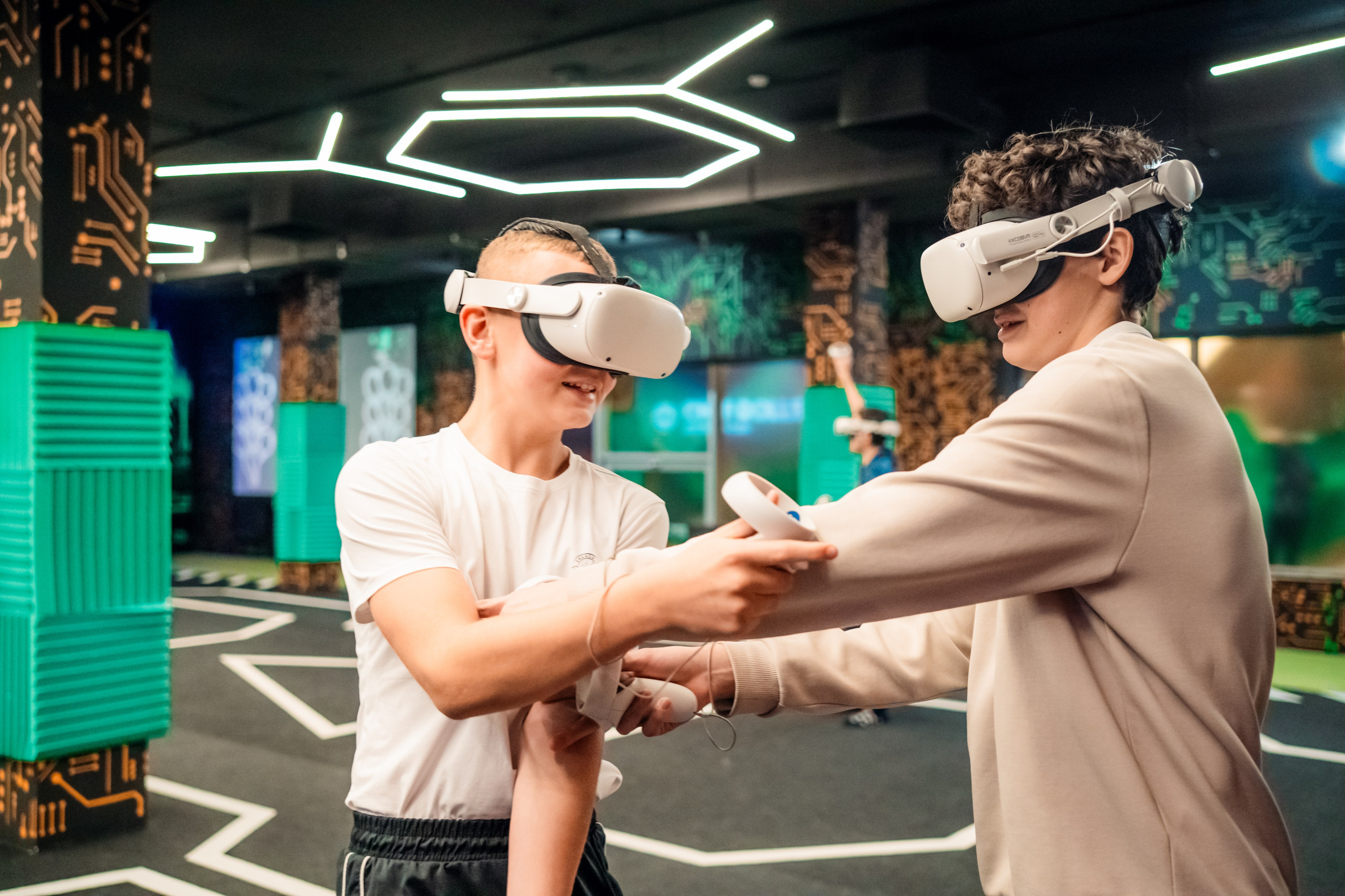 VR (November-December 2024). Felixtones