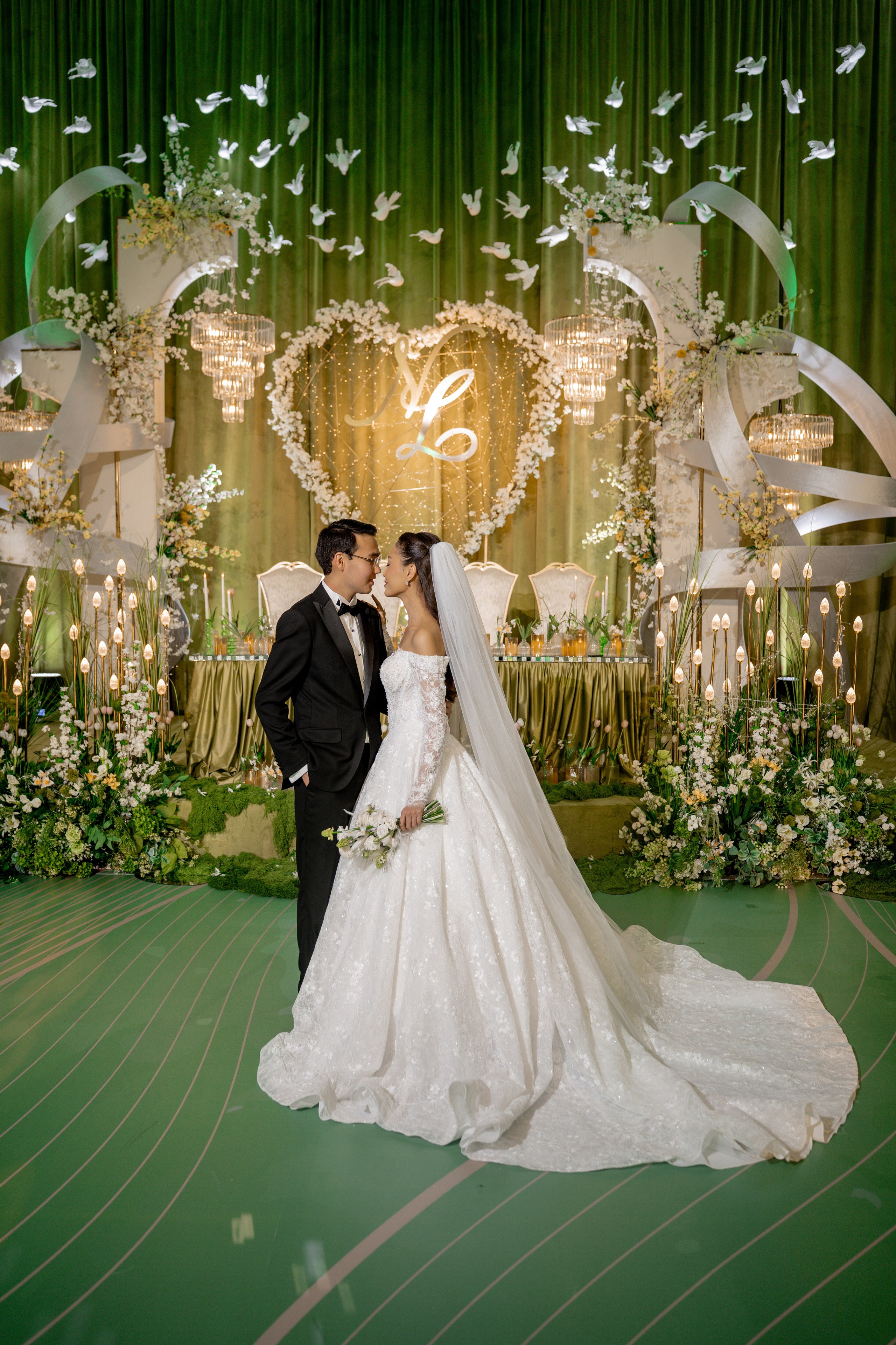 NURZHAN & LYAZZAT «MAHABBAT KOKTEMI». ___________________________________________________