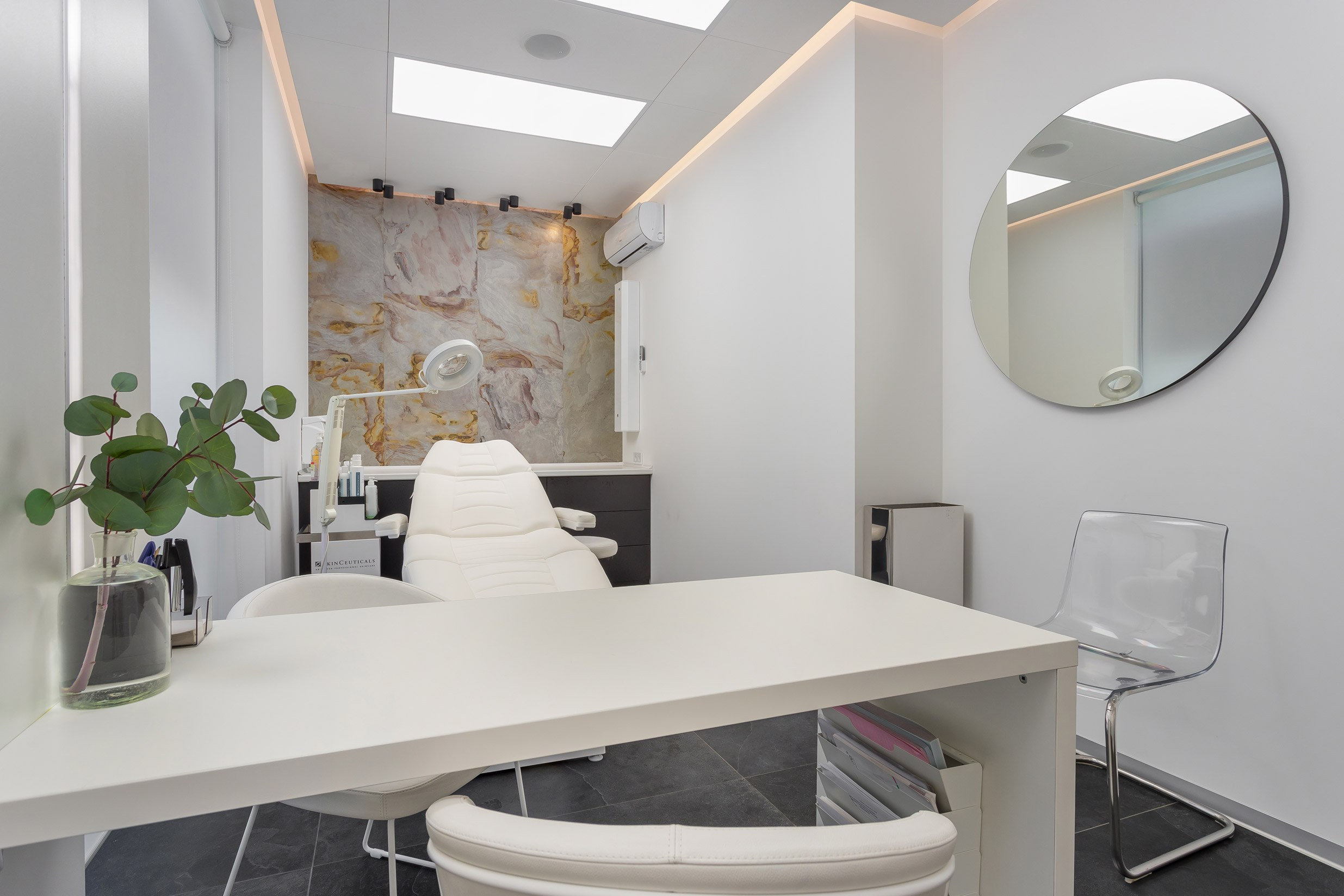 Medical centers. Interior photographer Vitalii in Portland and Vancouver