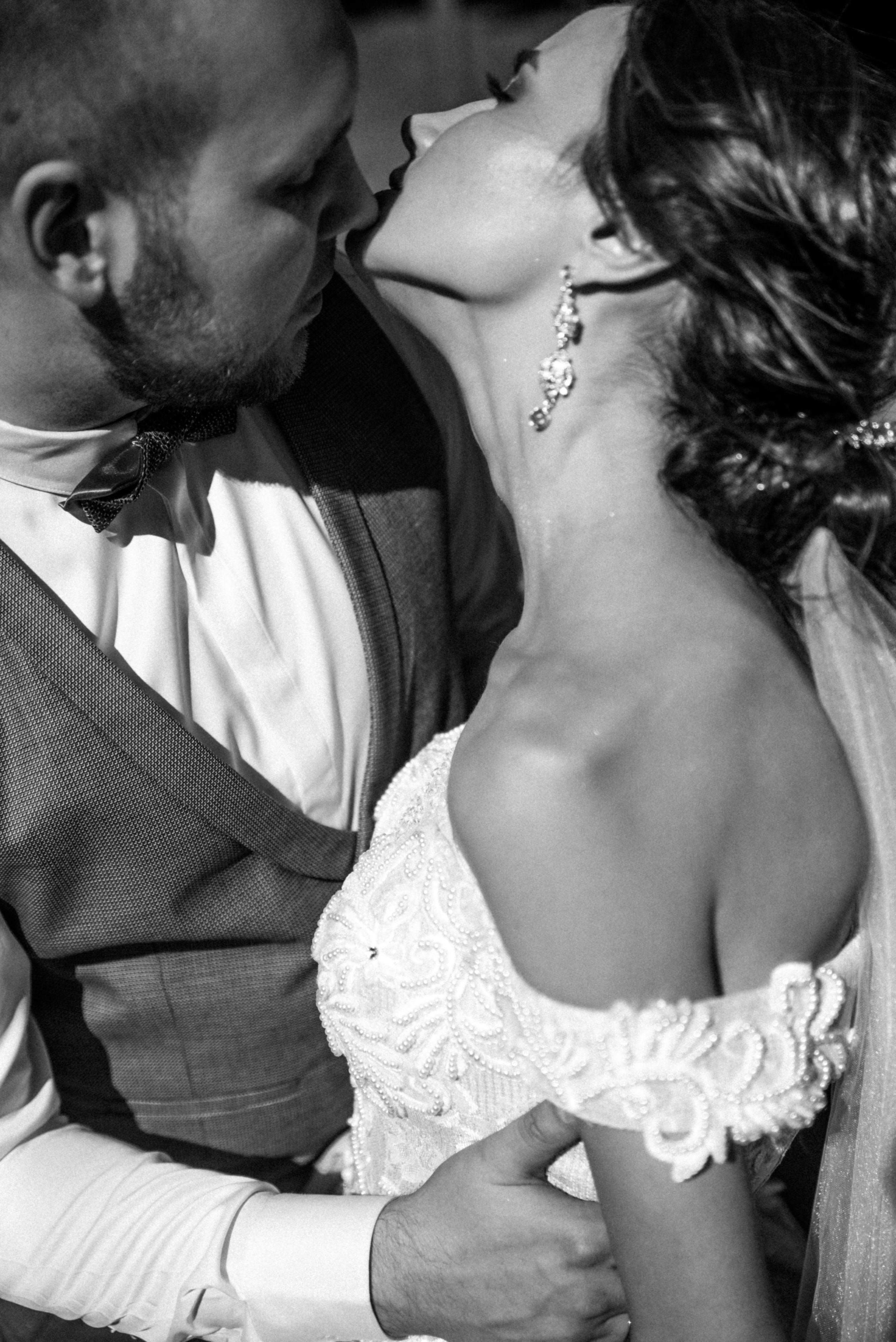 Меня зовут Александр Литвинчук и я свадебный фотограф в Саратове