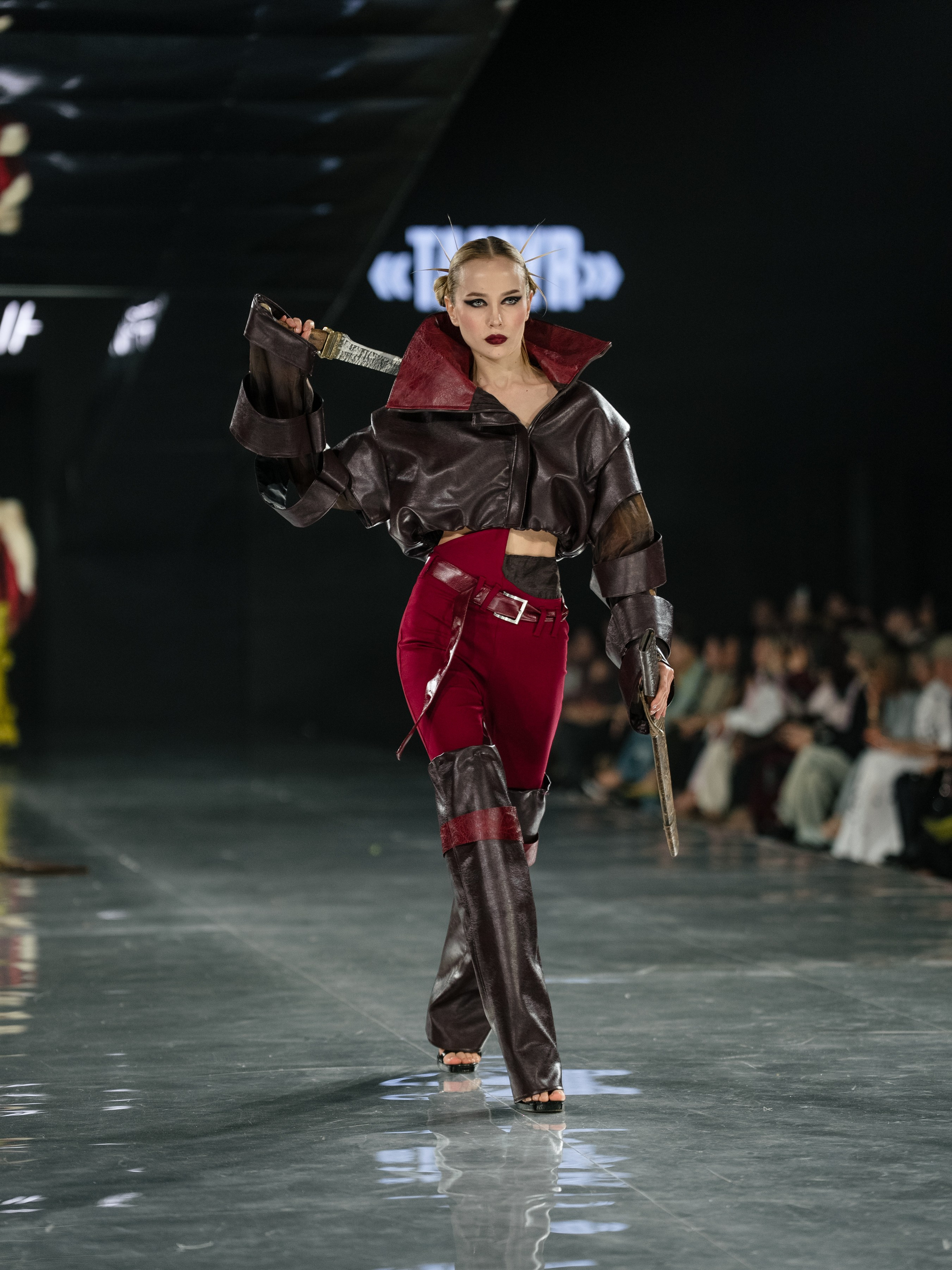 Visa Fashion Week SAKH. Сайт Алматинского НЮ АРТ, будуар и фэшн фотографа Дениса Карпенко