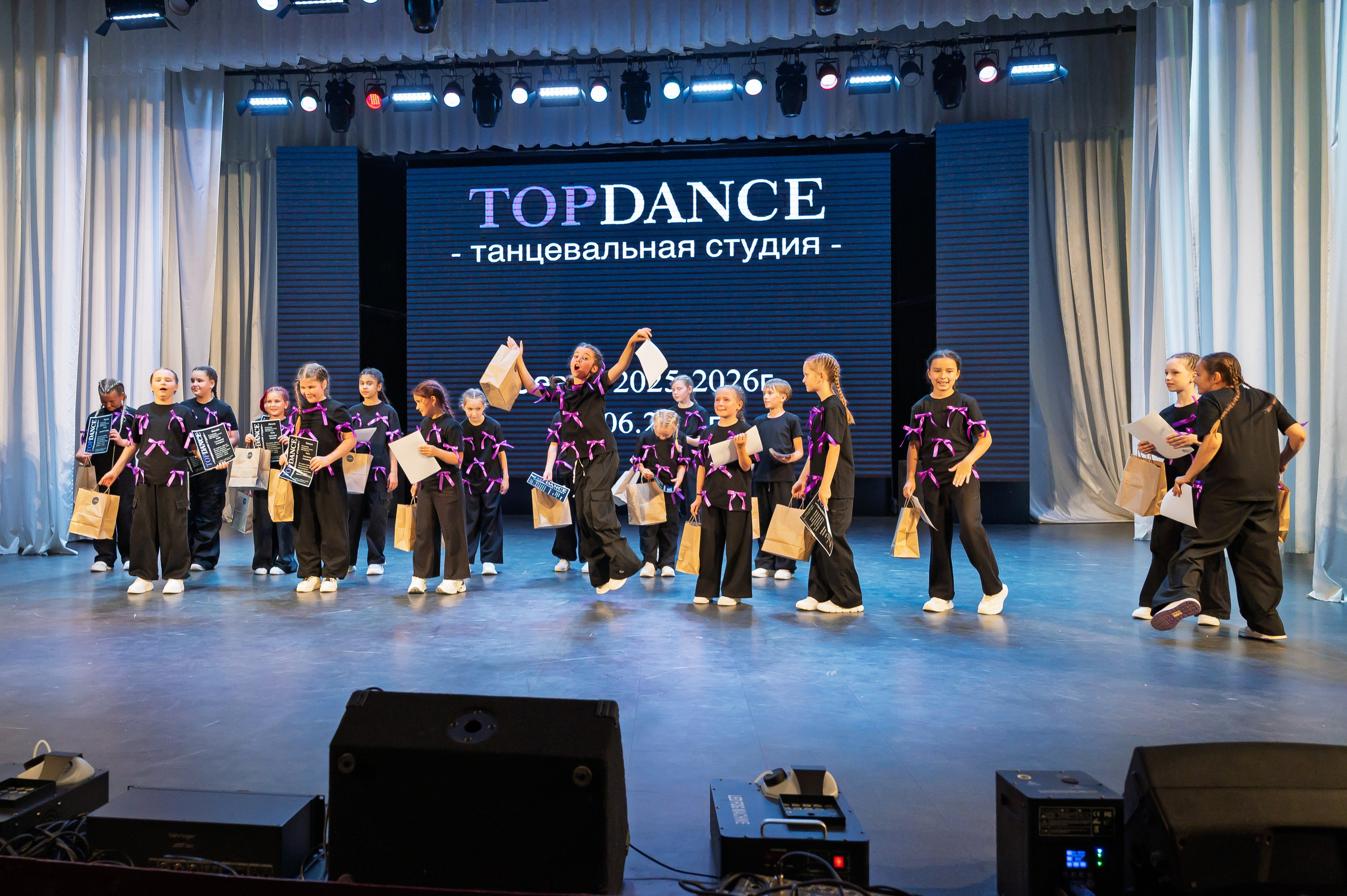 Отчетный концерт студии танцев " Top Dance " г. Краснодар. Репортажный и свадебный фотограф Вадим Каныгин