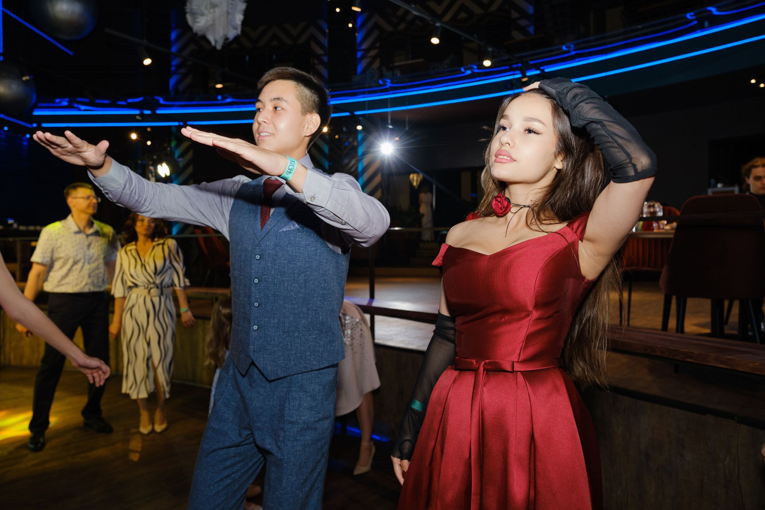 ЖИЗНЬ УДАЛАСЬ ВЫПУСКНОЙ. Wedding photographer