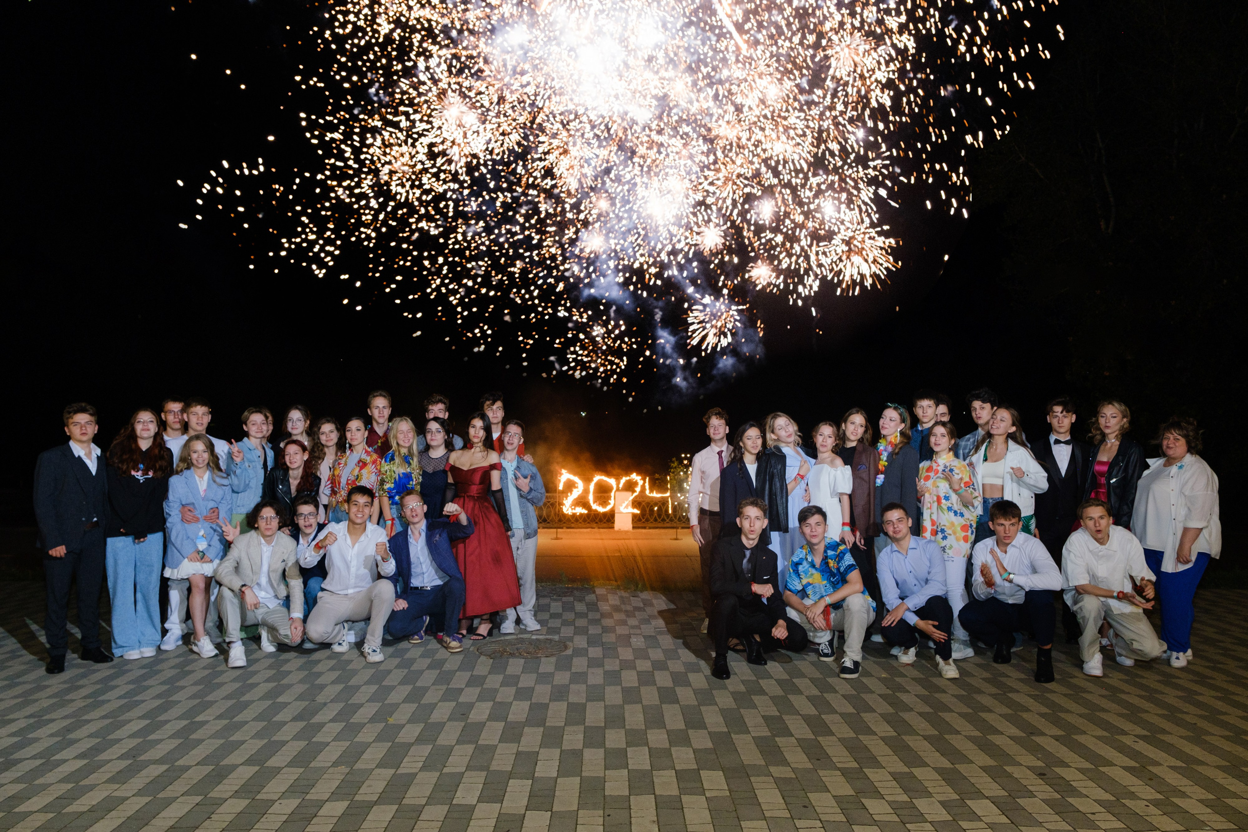 ЖИЗНЬ УДАЛАСЬ ВЫПУСКНОЙ. Wedding photographer