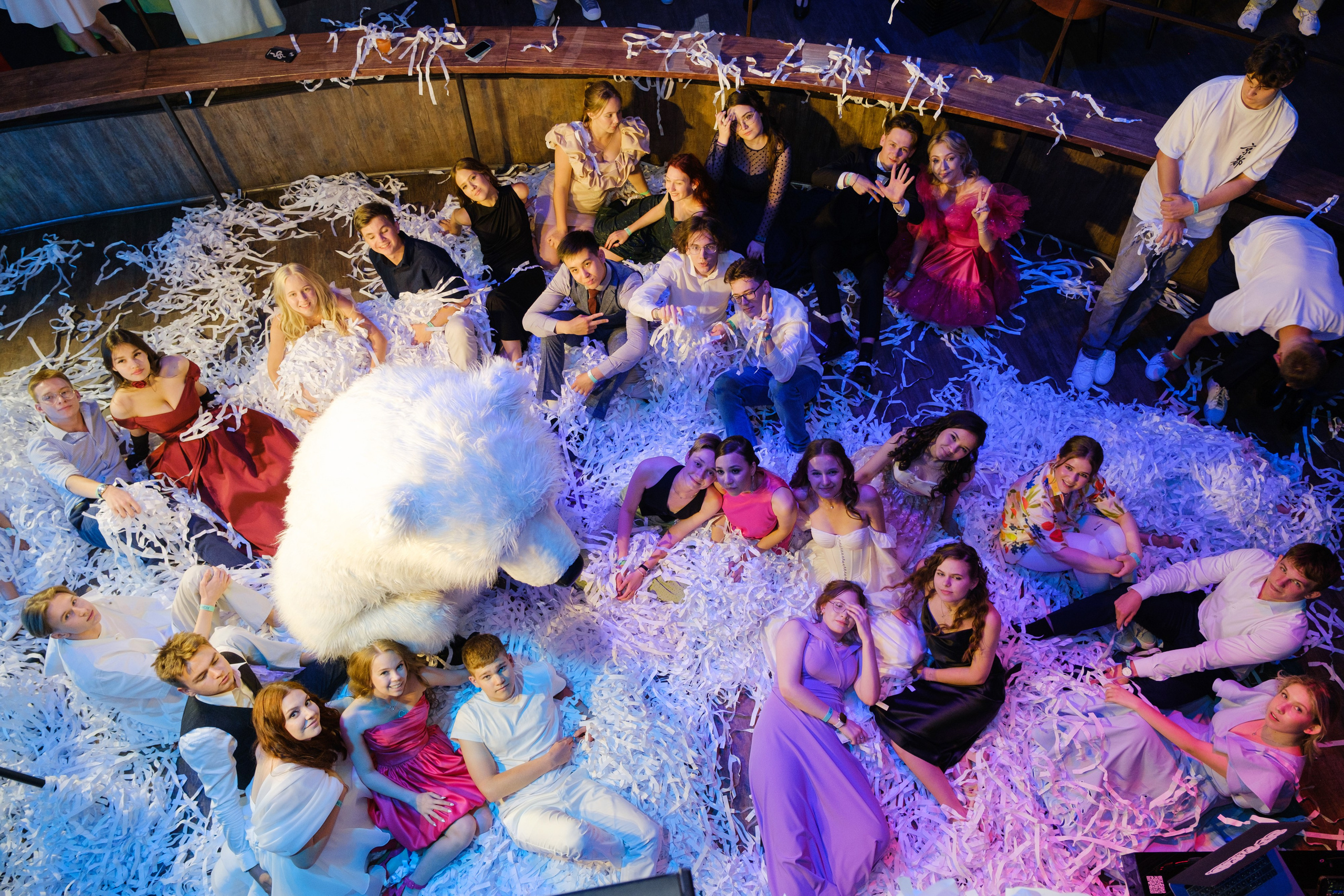 ЖИЗНЬ УДАЛАСЬ ВЫПУСКНОЙ. Wedding photographer