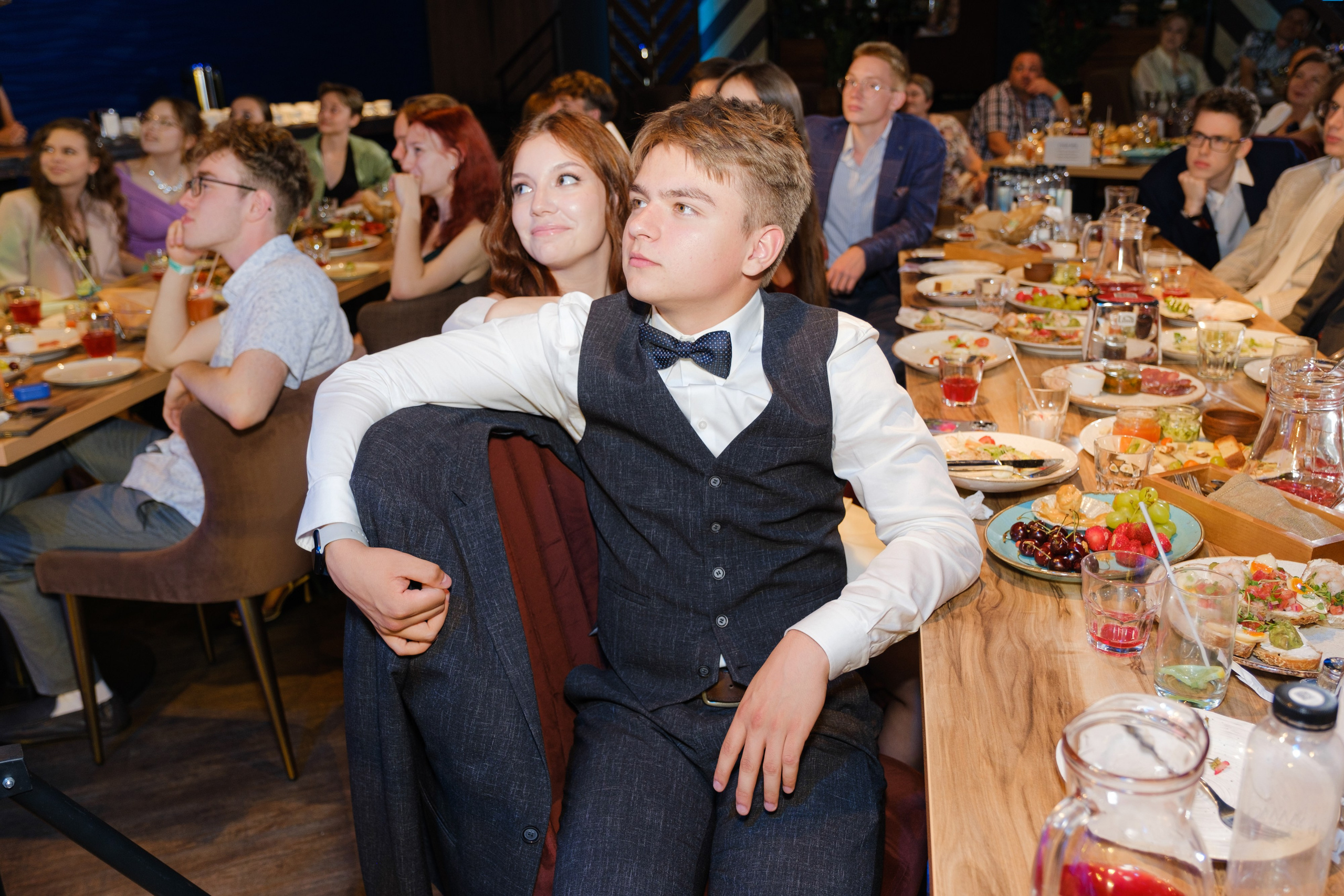 ЖИЗНЬ УДАЛАСЬ ВЫПУСКНОЙ. Wedding photographer