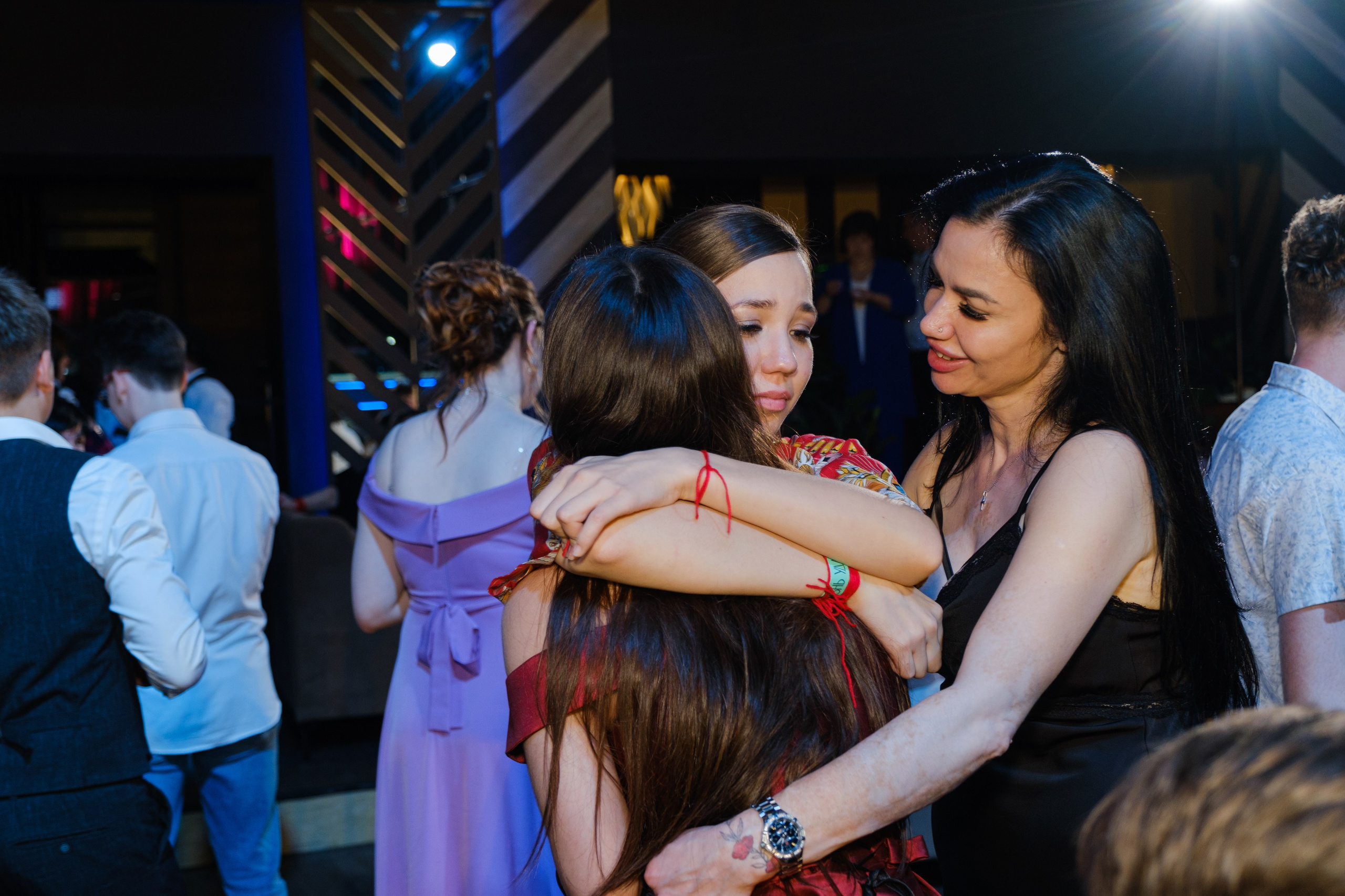ЖИЗНЬ УДАЛАСЬ ВЫПУСКНОЙ. Wedding photographer