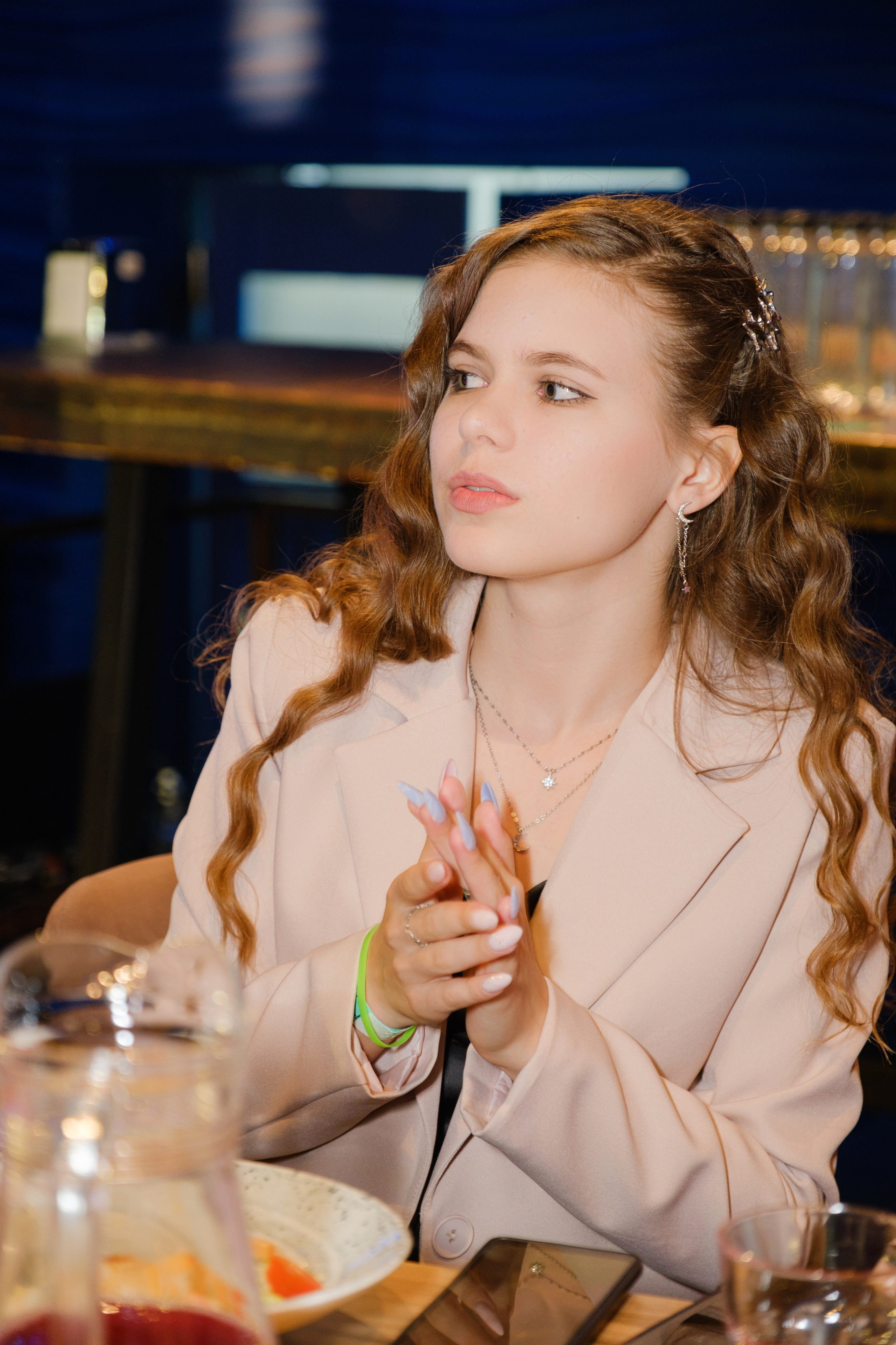 ЖИЗНЬ УДАЛАСЬ ВЫПУСКНОЙ. Wedding photographer