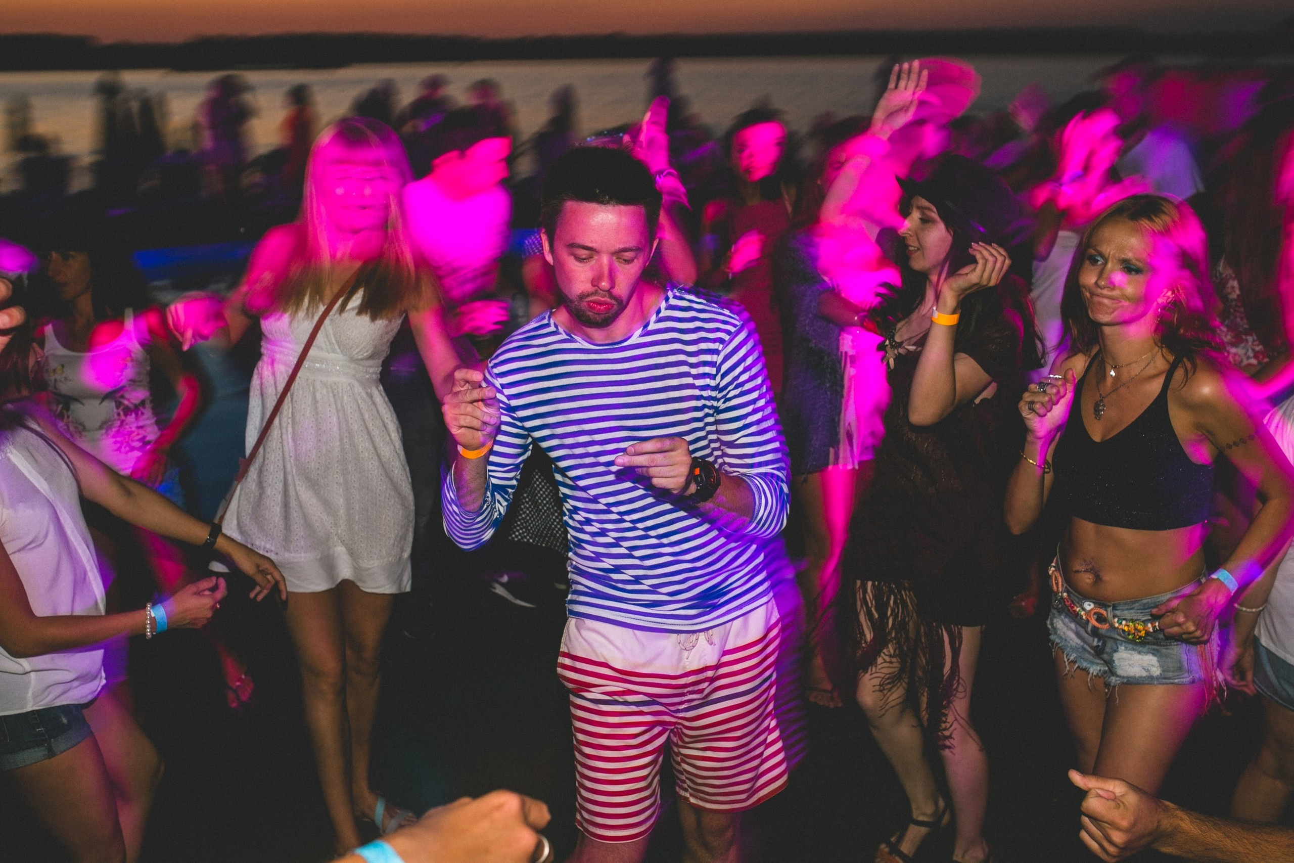 WEDD_ЯТИНА. SUMMER PARTY _ KinUP-Пляж. Wedding photographer