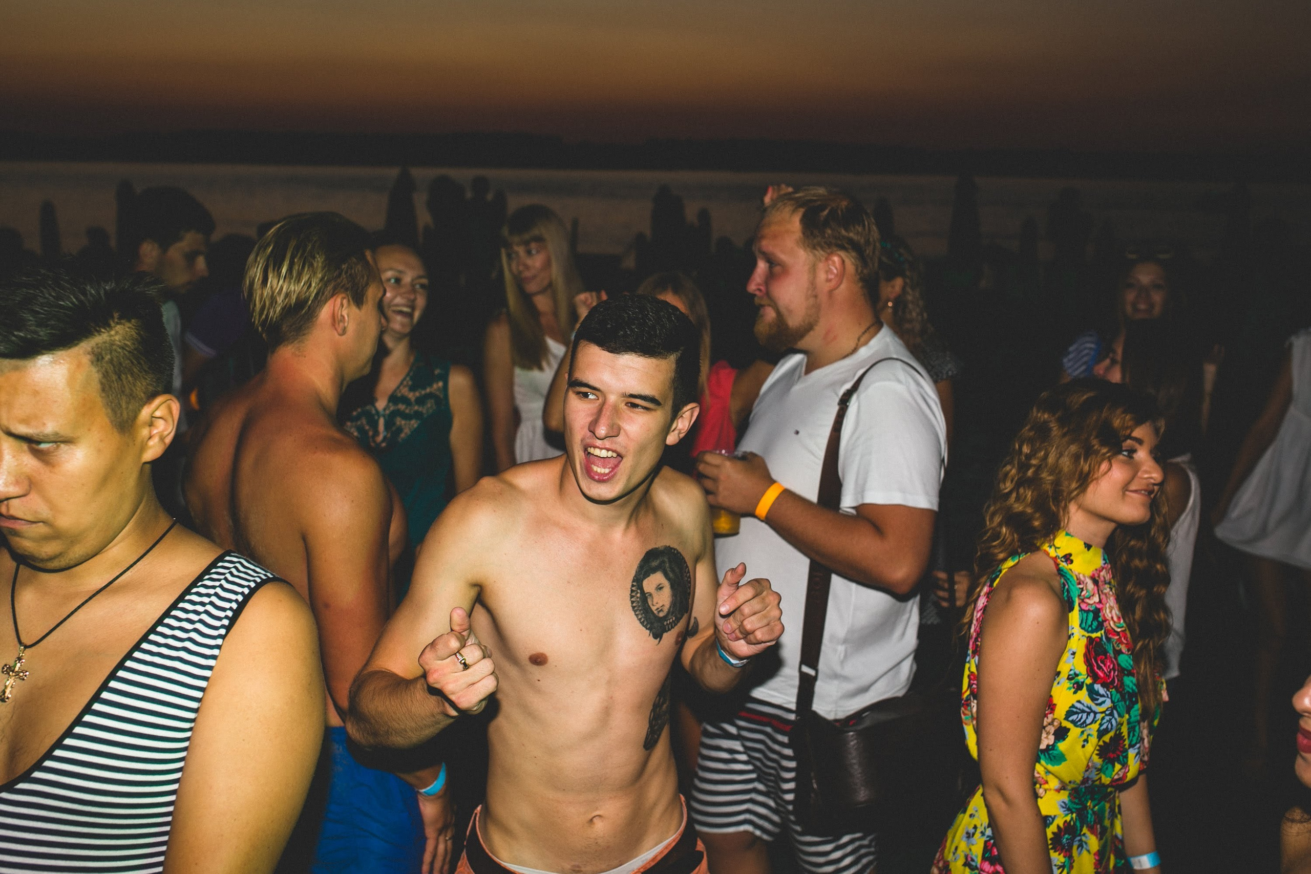 WEDD_ЯТИНА. SUMMER PARTY _ KinUP-Пляж. Wedding photographer
