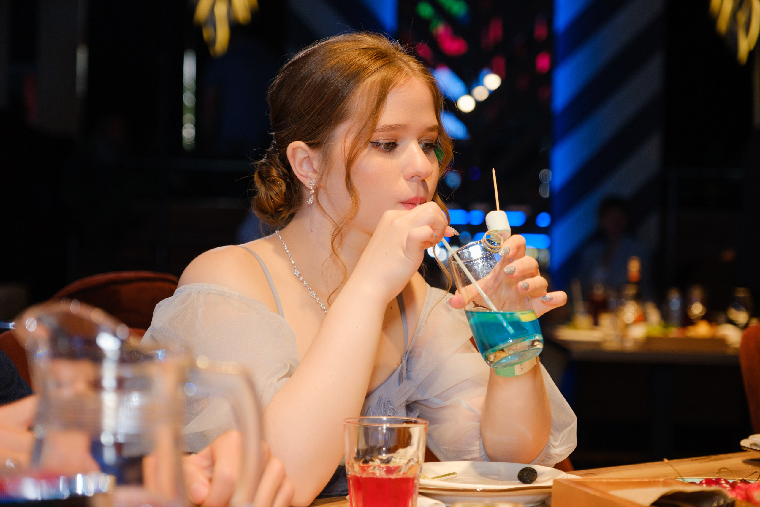 ЖИЗНЬ УДАЛАСЬ ВЫПУСКНОЙ. Wedding photographer