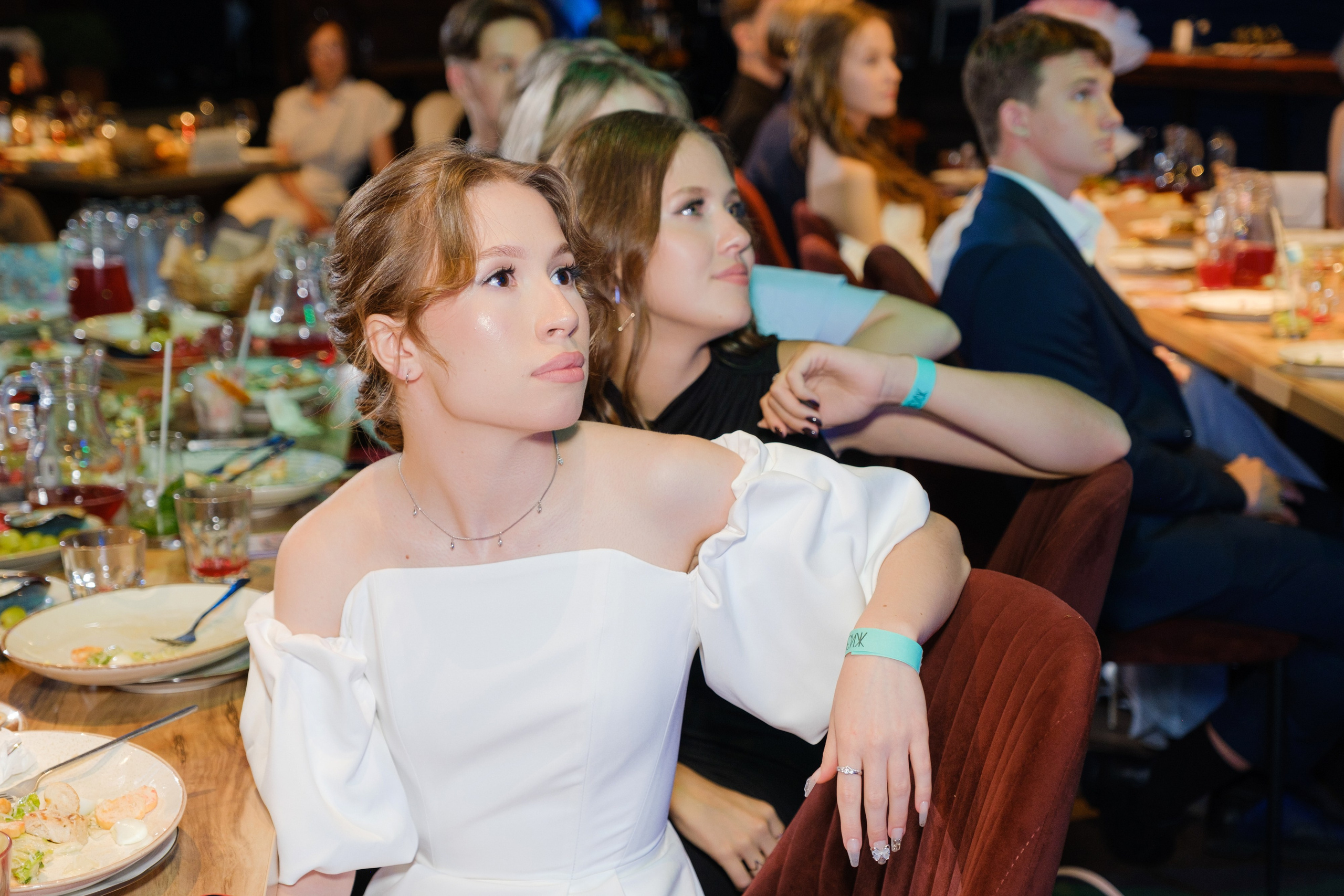 ЖИЗНЬ УДАЛАСЬ ВЫПУСКНОЙ. Wedding photographer