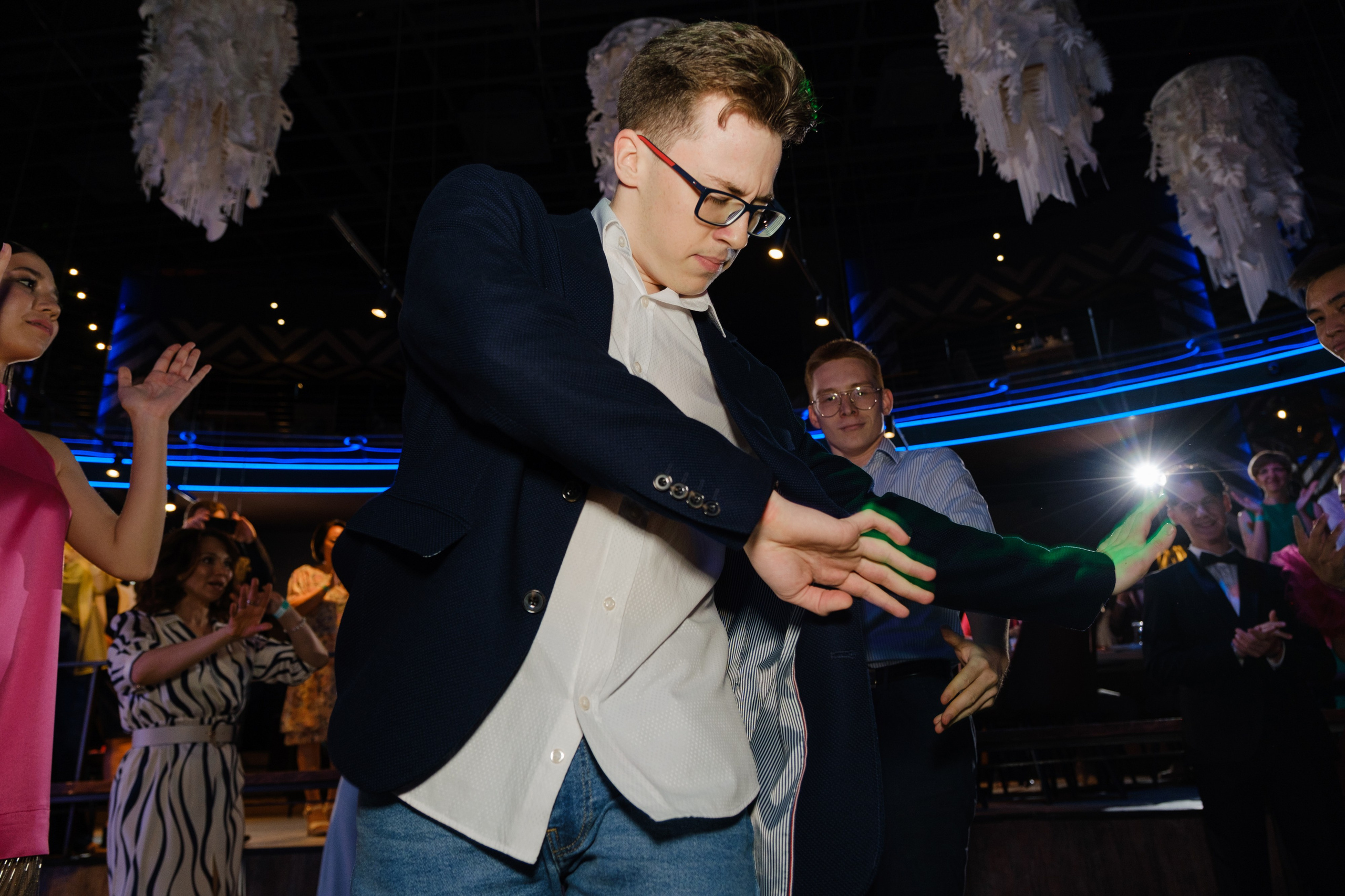 ЖИЗНЬ УДАЛАСЬ ВЫПУСКНОЙ. Wedding photographer