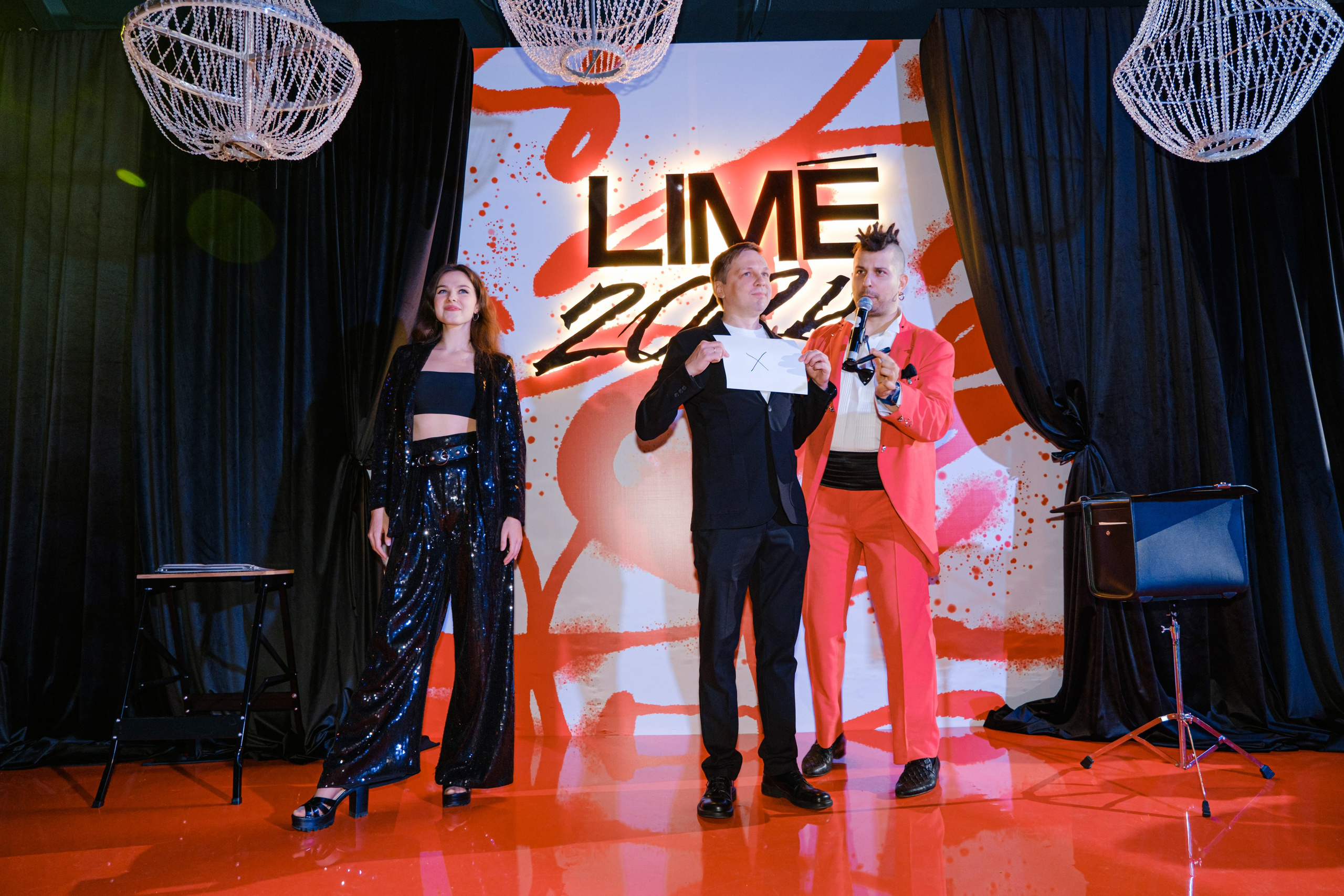 LIME. Wedding photographer