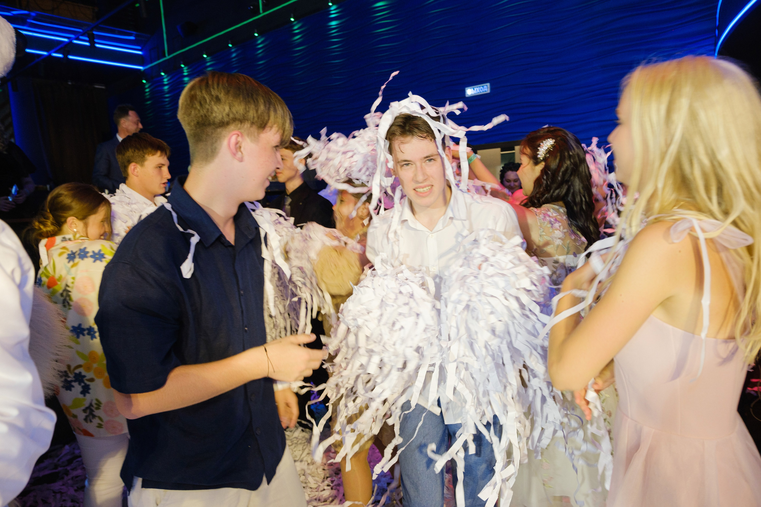 ЖИЗНЬ УДАЛАСЬ ВЫПУСКНОЙ. Wedding photographer