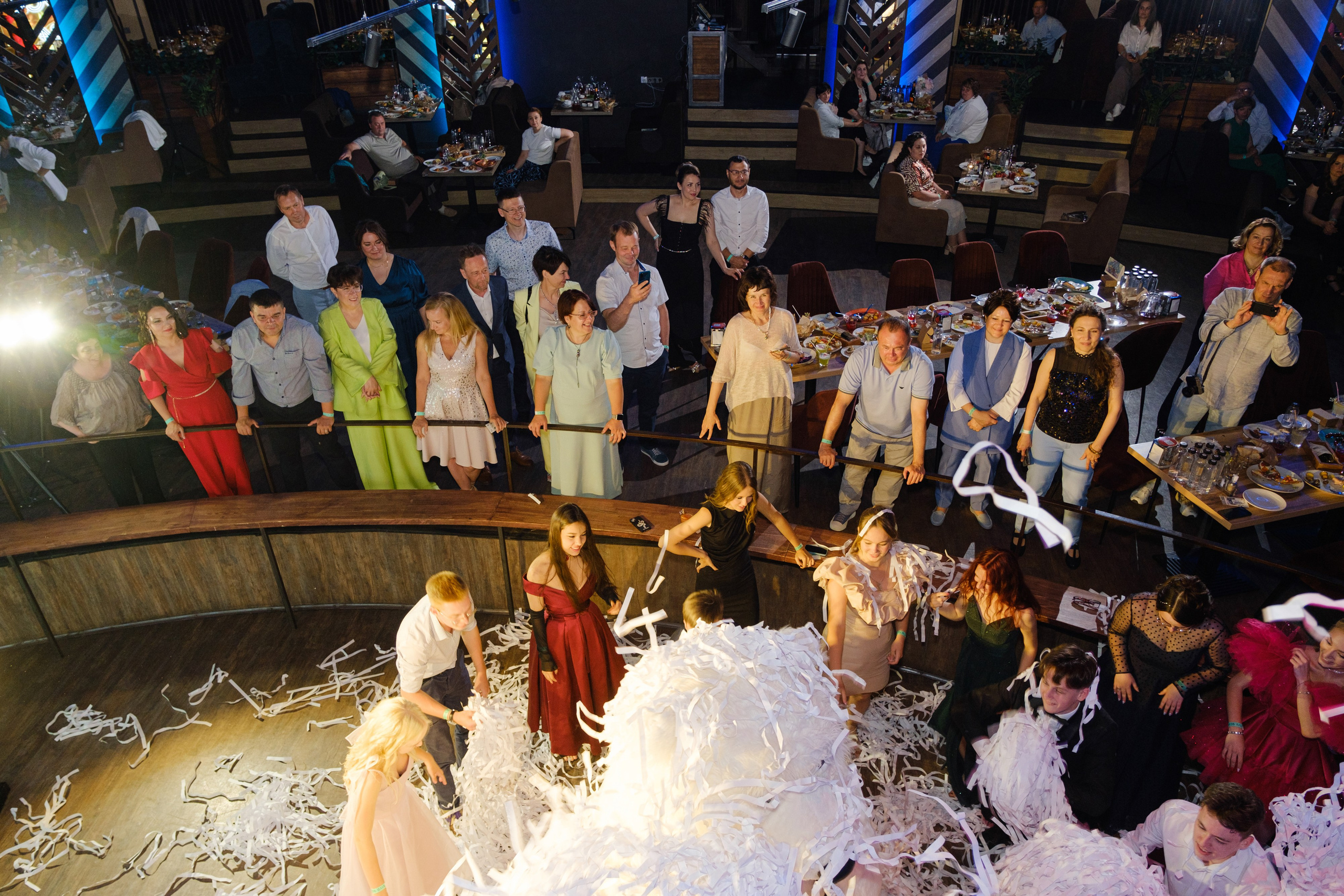 ЖИЗНЬ УДАЛАСЬ ВЫПУСКНОЙ. Wedding photographer