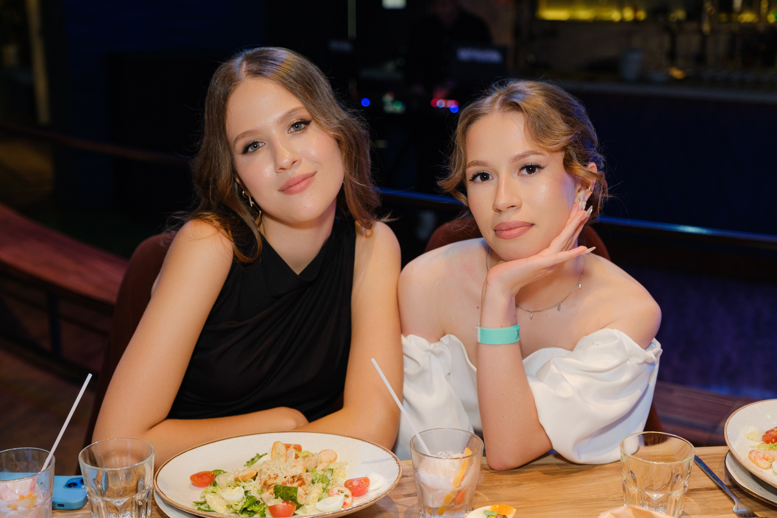 ЖИЗНЬ УДАЛАСЬ ВЫПУСКНОЙ. Wedding photographer
