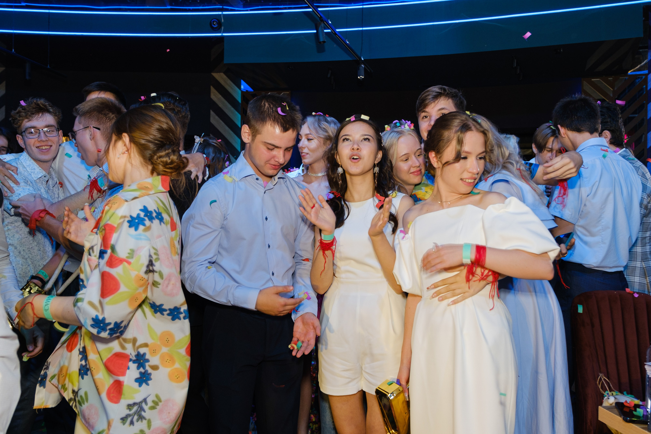 ЖИЗНЬ УДАЛАСЬ ВЫПУСКНОЙ. Wedding photographer