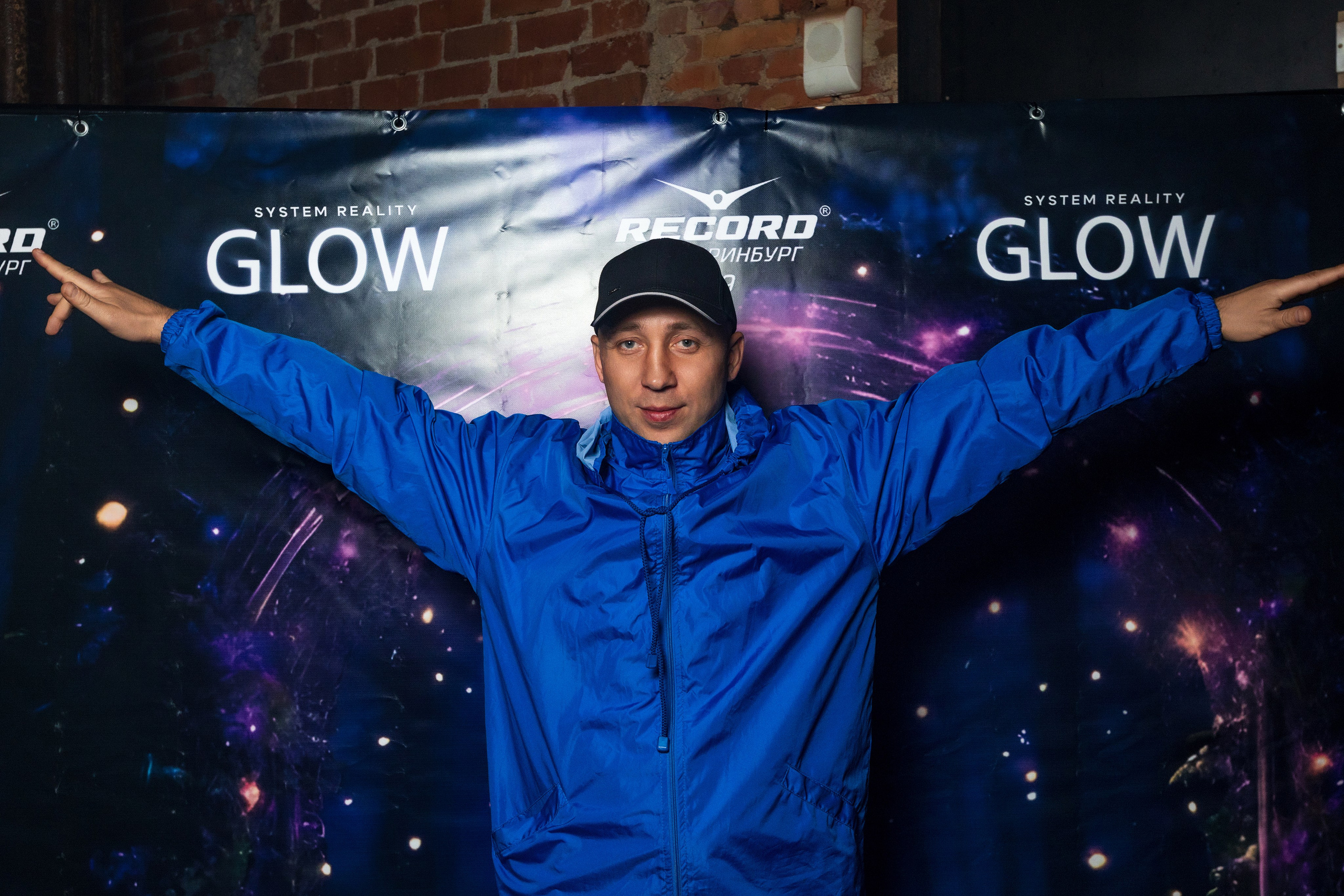 System Reality: Glow! в клубе Фабрика, Екатеринбург. Репортажный фотограф Екатеринбург | Яркий, качественный репортаж | Концерты, клубы, репортаж, праздники, корпоративы