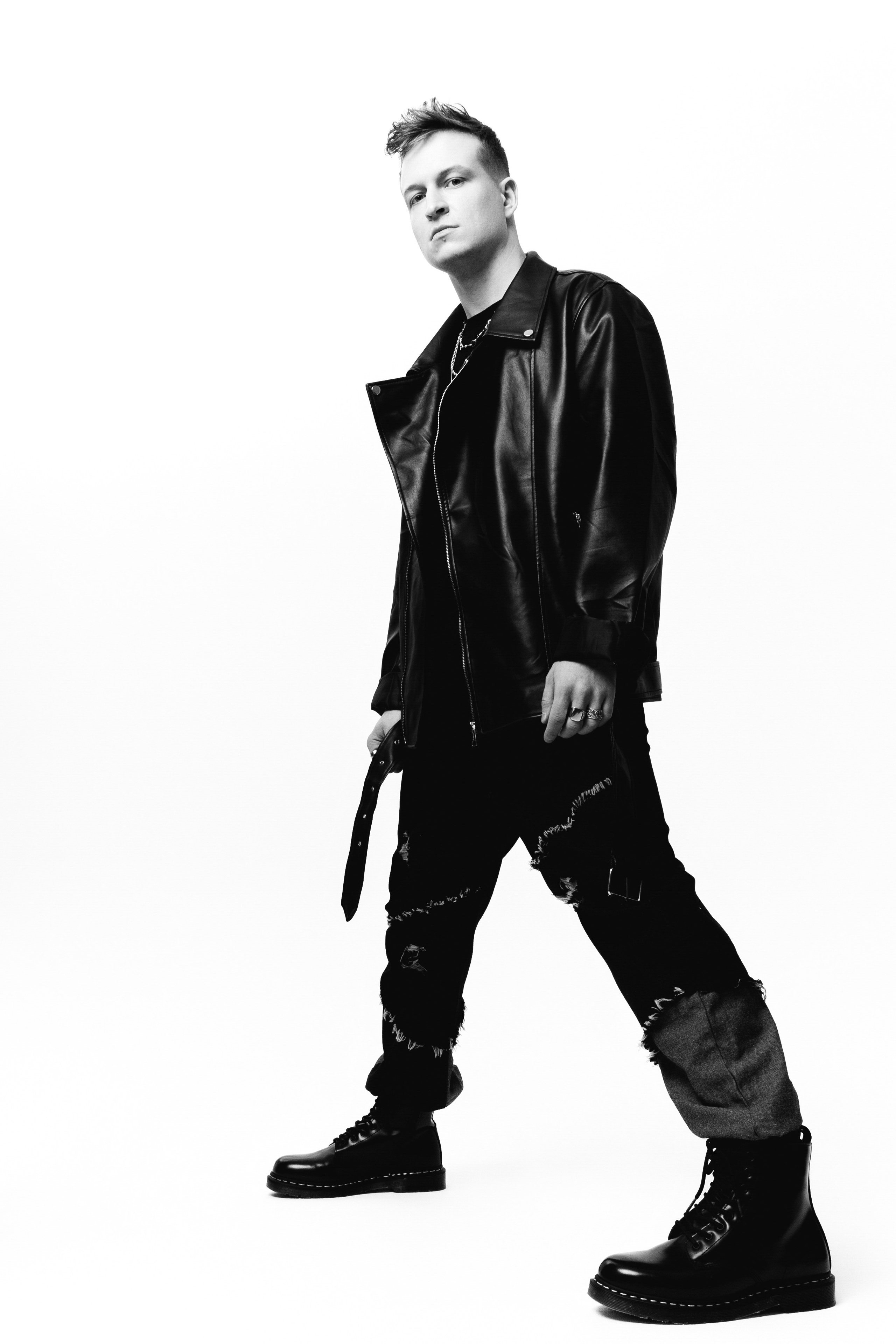 IOSTRA. Фотограф