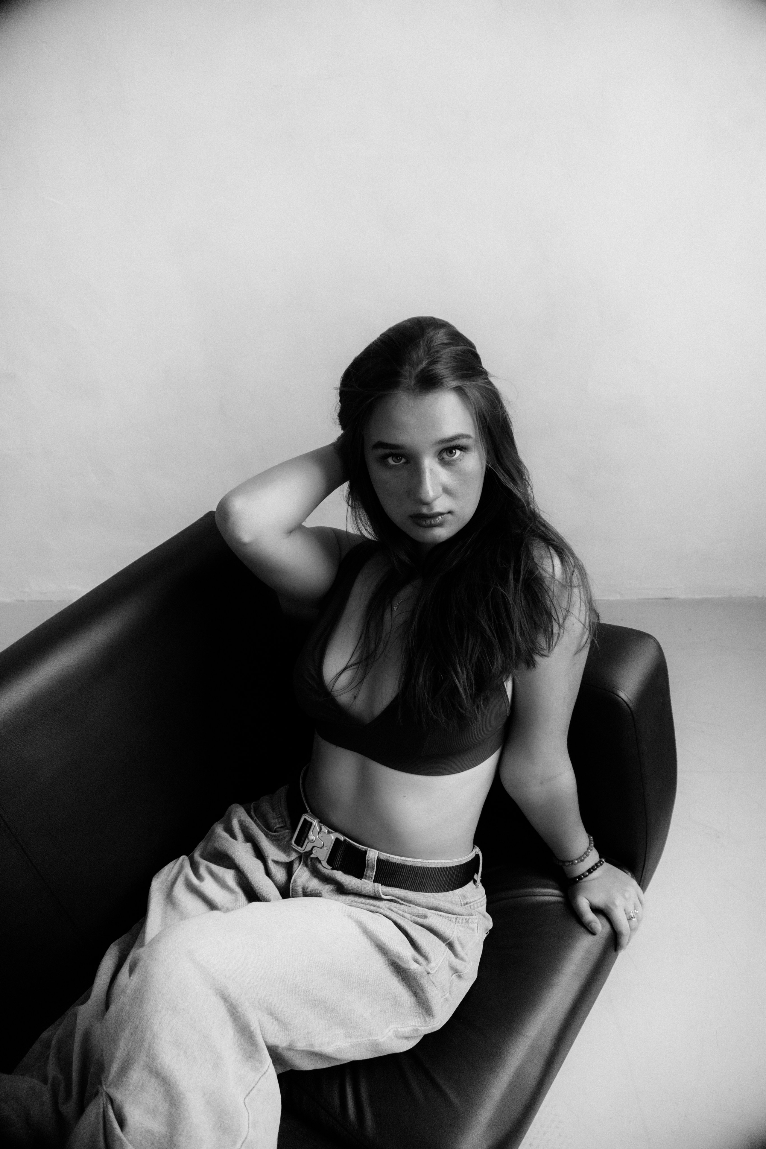 Alisa. Я — Алёна и я фотографирую красиво (е)