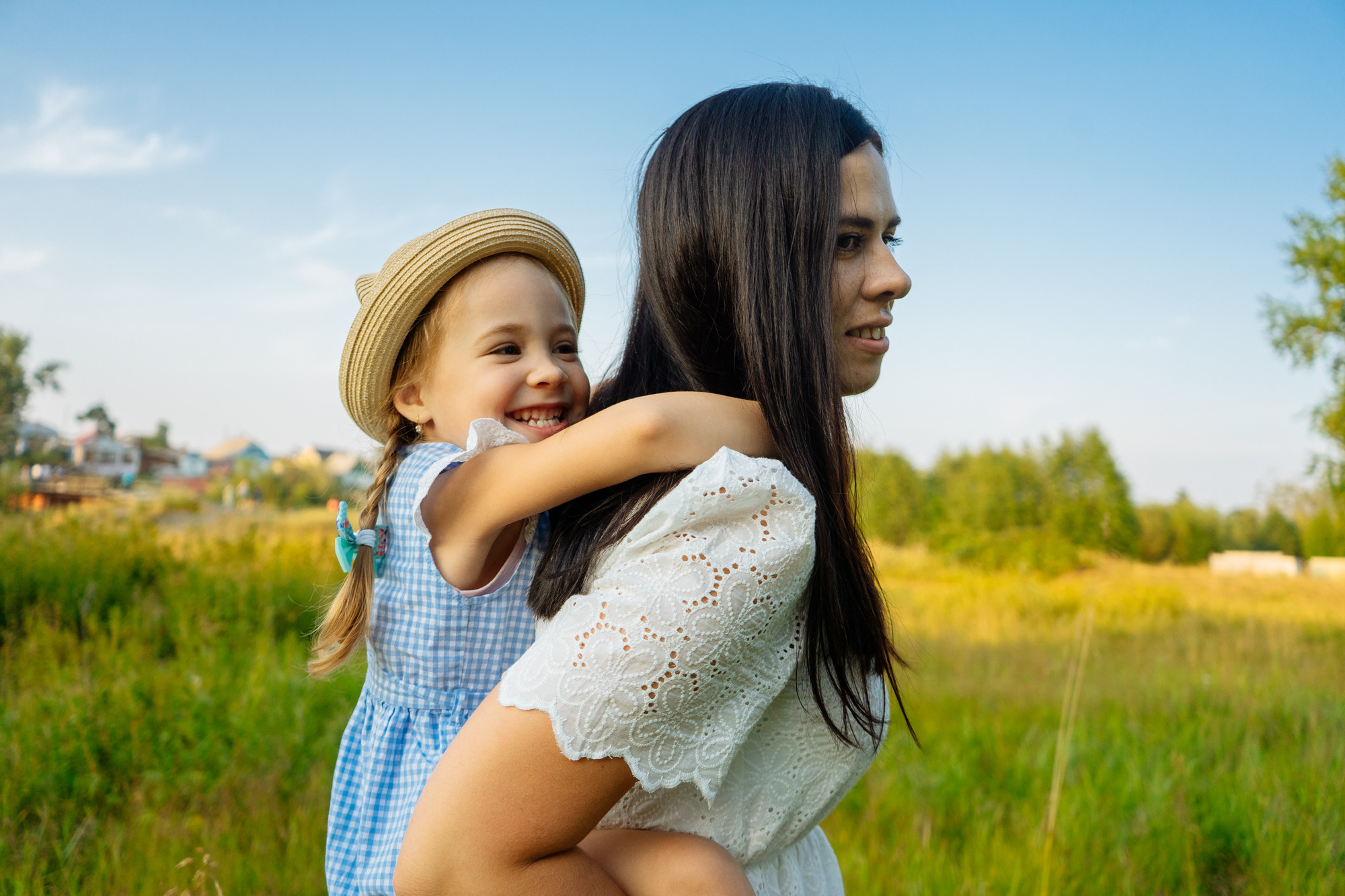 Лена и Вика. Семейные фотосессии и свадьбы в Краснотурьинске