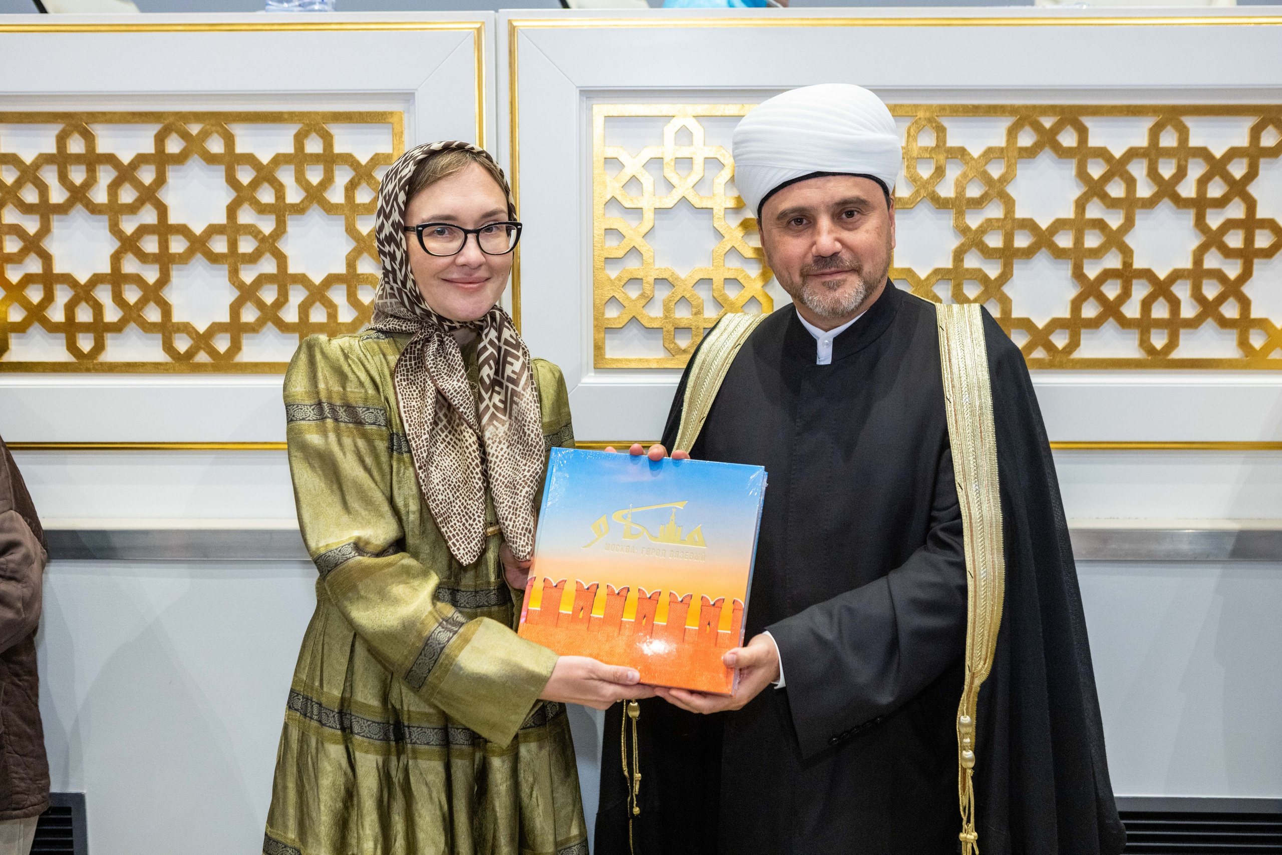 Репортаж с презентации книги — «Москва: город вязевый». Рекламный, предметный, репортажный, семейный фотограф и художник в Москве