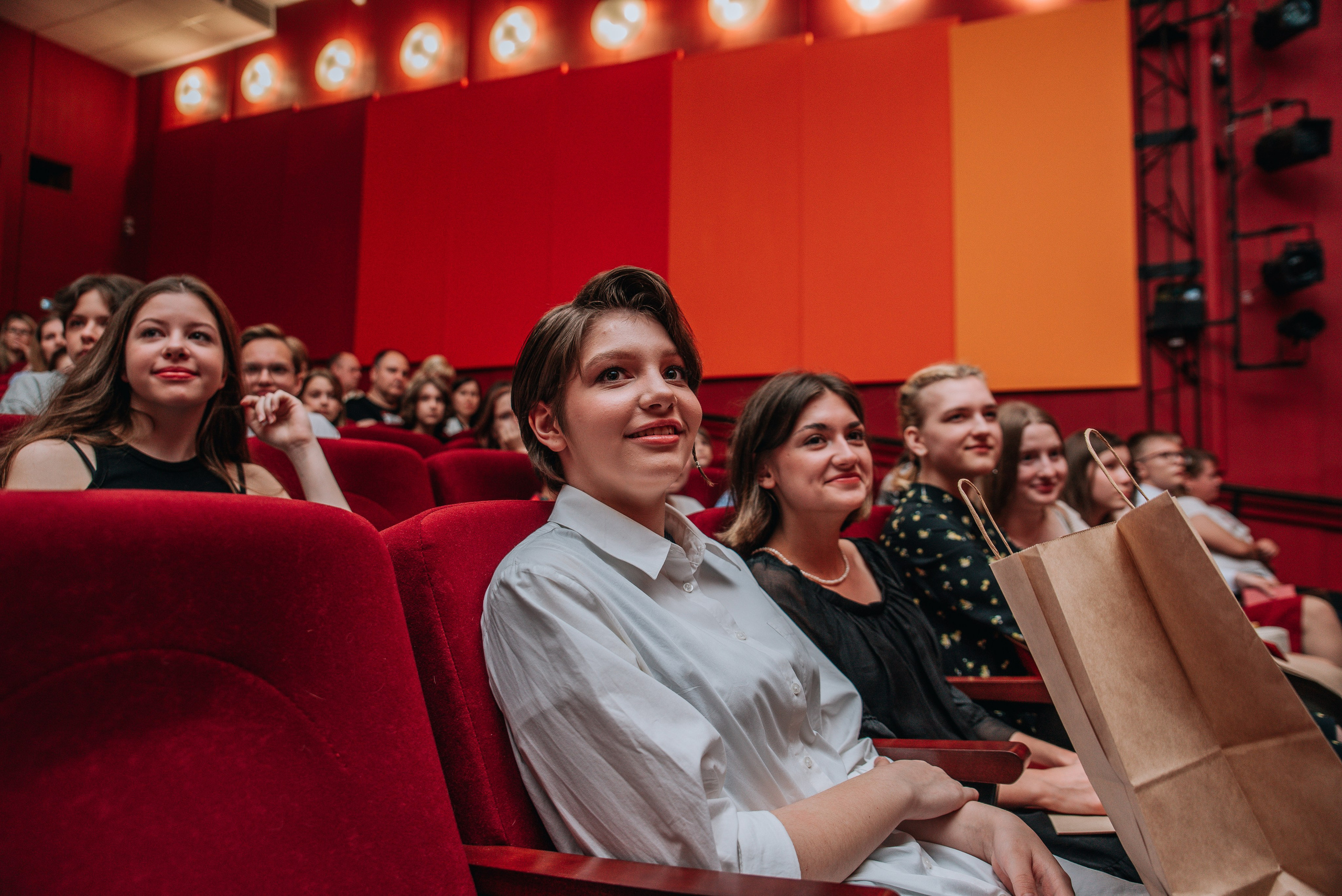 Выпускной в художественной школе. Главная