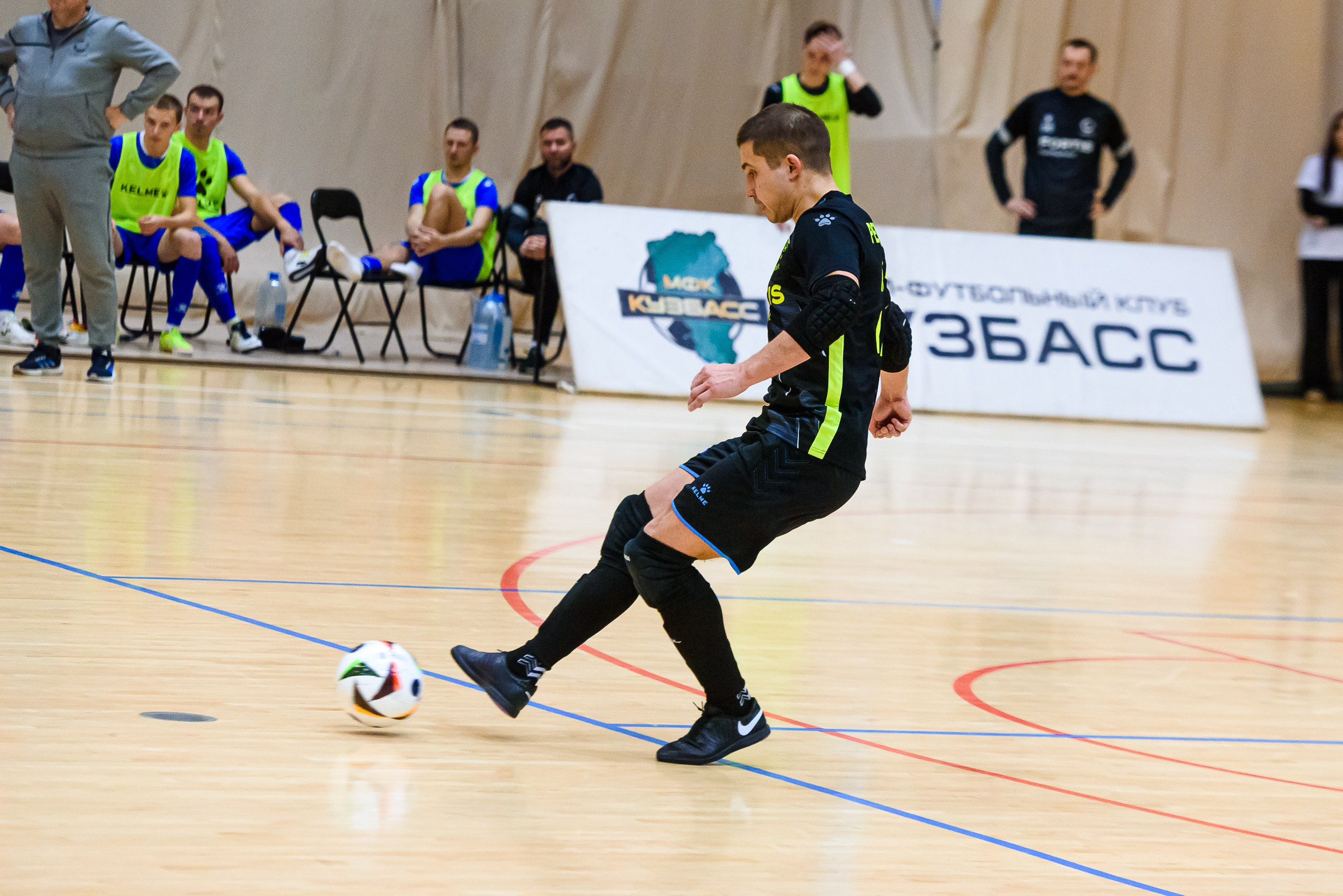 Высшая лига по футзалу — Сезон 2024-2025 — 2ой тур. Репортажный фотограф в Кемерово