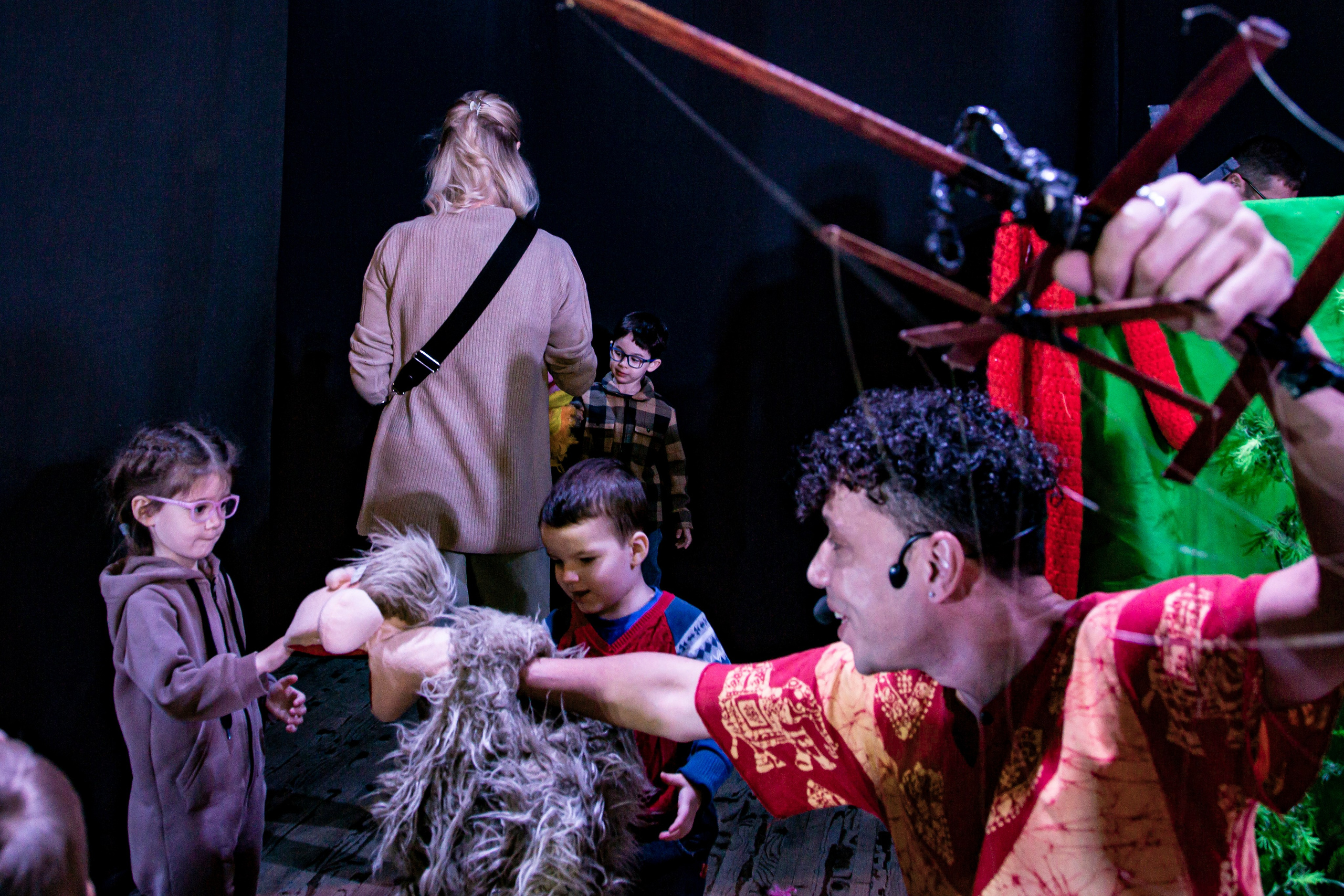 Любопытный слоненок спектакль театра Саквояж. Фотограф в Сочи Юрий Шептаев