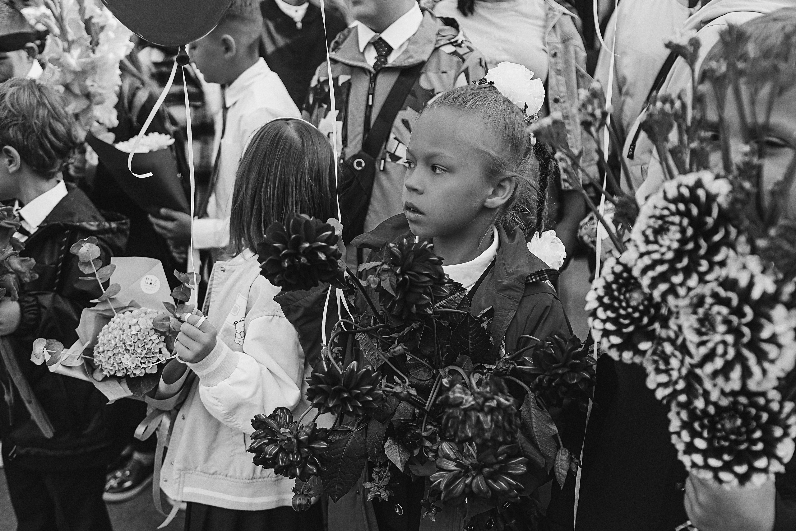 1 сентября линейка+кл час+портреты. Семейный фотограф Тюмень, фотограф на роды Салмина Мария