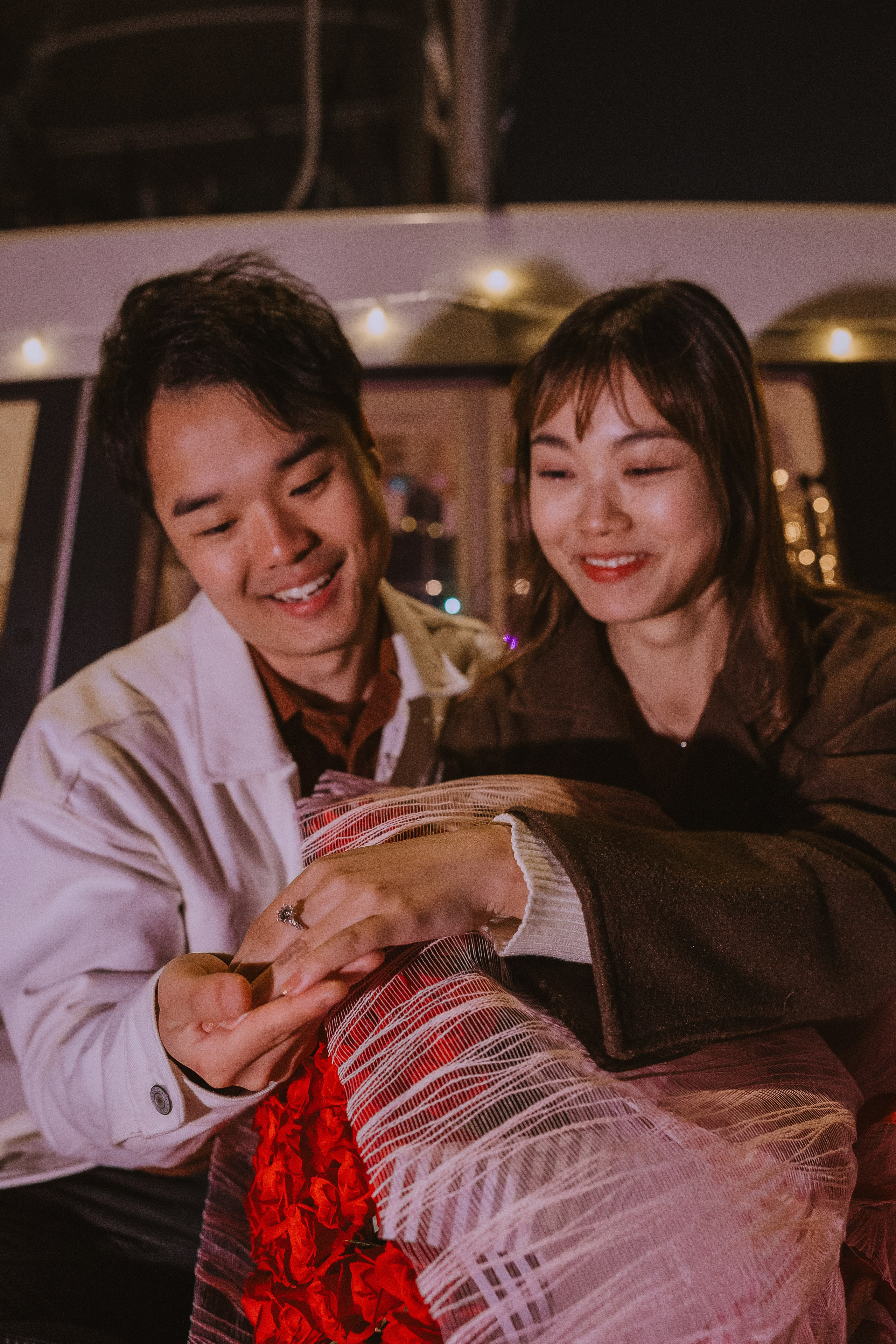 Предложение руки и сердца на яхте во время вечерней прогулке в Пусане. ВАШ ФОТОГРАФ В ПУСАНЕ (Южная Корея) Александра Ануфрий