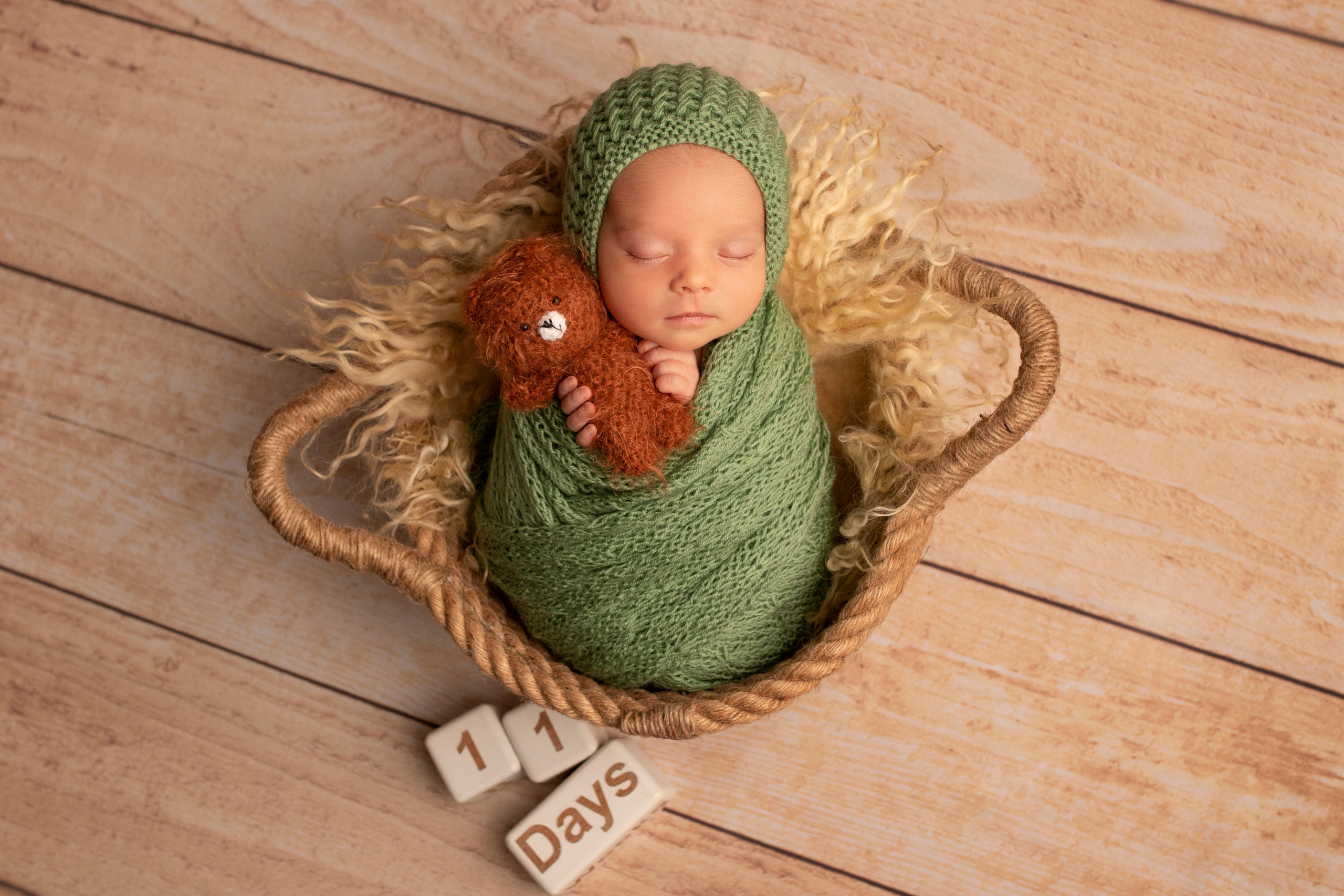 Красивые фотографии малышей у Вас дома. Фотограф новорождённых в Санкт-Петербурге Лилия Яковлева