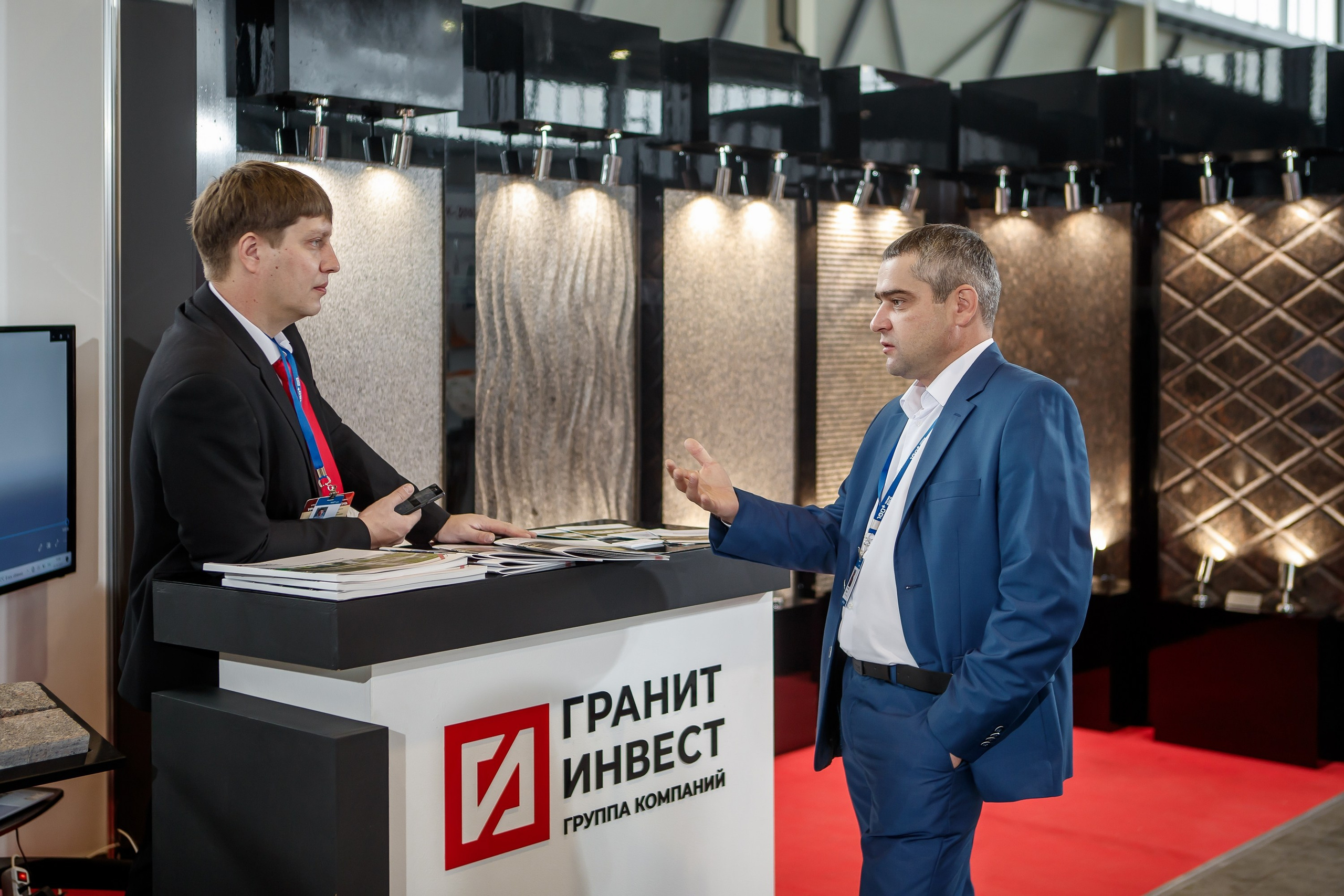 Фотосъёмка двух стендов компании «ГранитИнвест». Фотограф на выставку в Москве