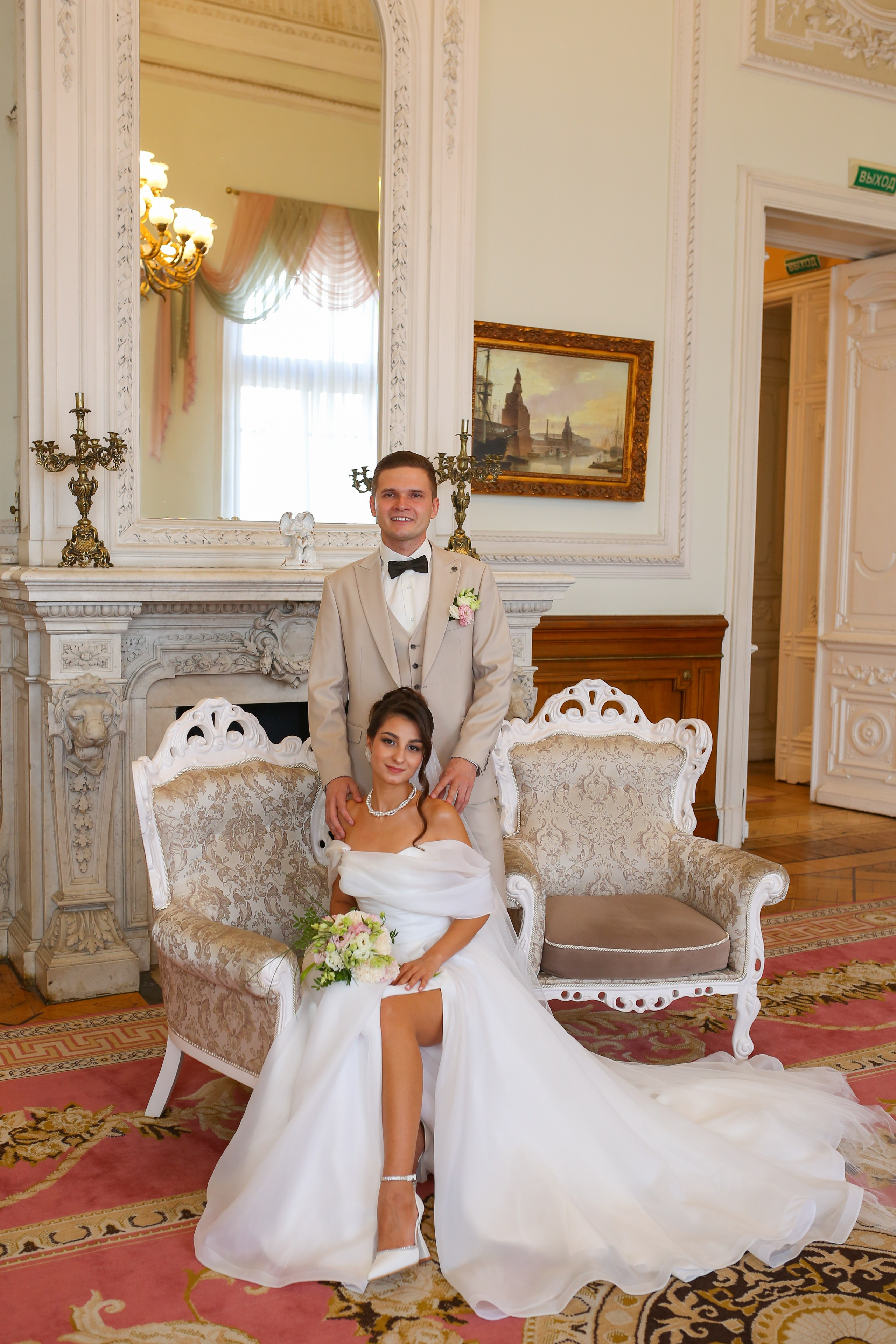 Классические кадры, во Дворце бракосочетания. Свадебный и Репортажный фотограф в Санкт-Петербурге