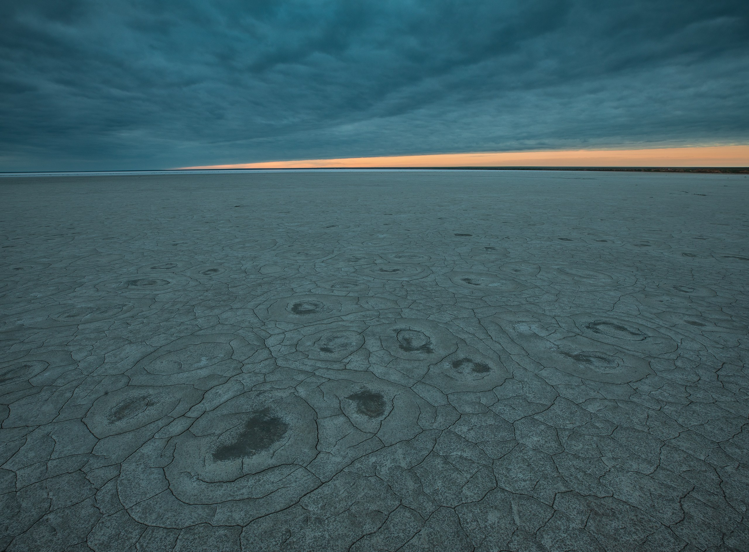 Озеро Эльтон. Фотограф Владимир Медведев
