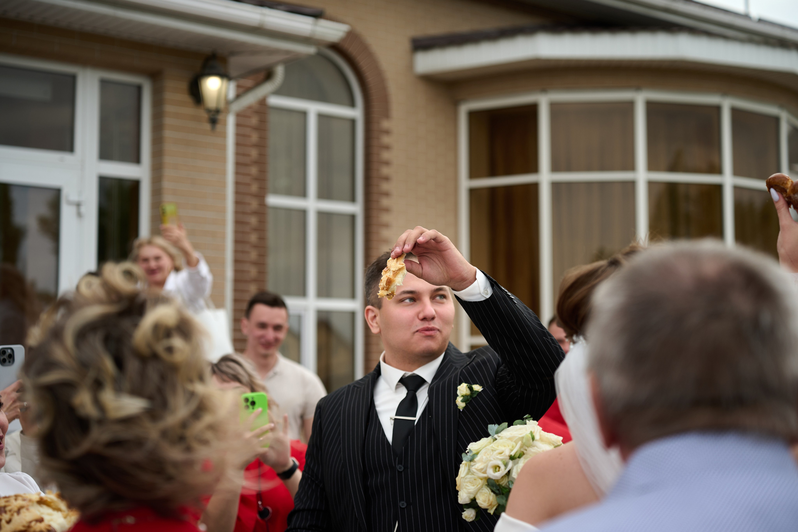 Гибридная съемка свадьбы Виктора и Виктории. Профессиональный фотограф Старый Оскол, Губкин — свадьба, венчание, крещение, юбилей и день рождения