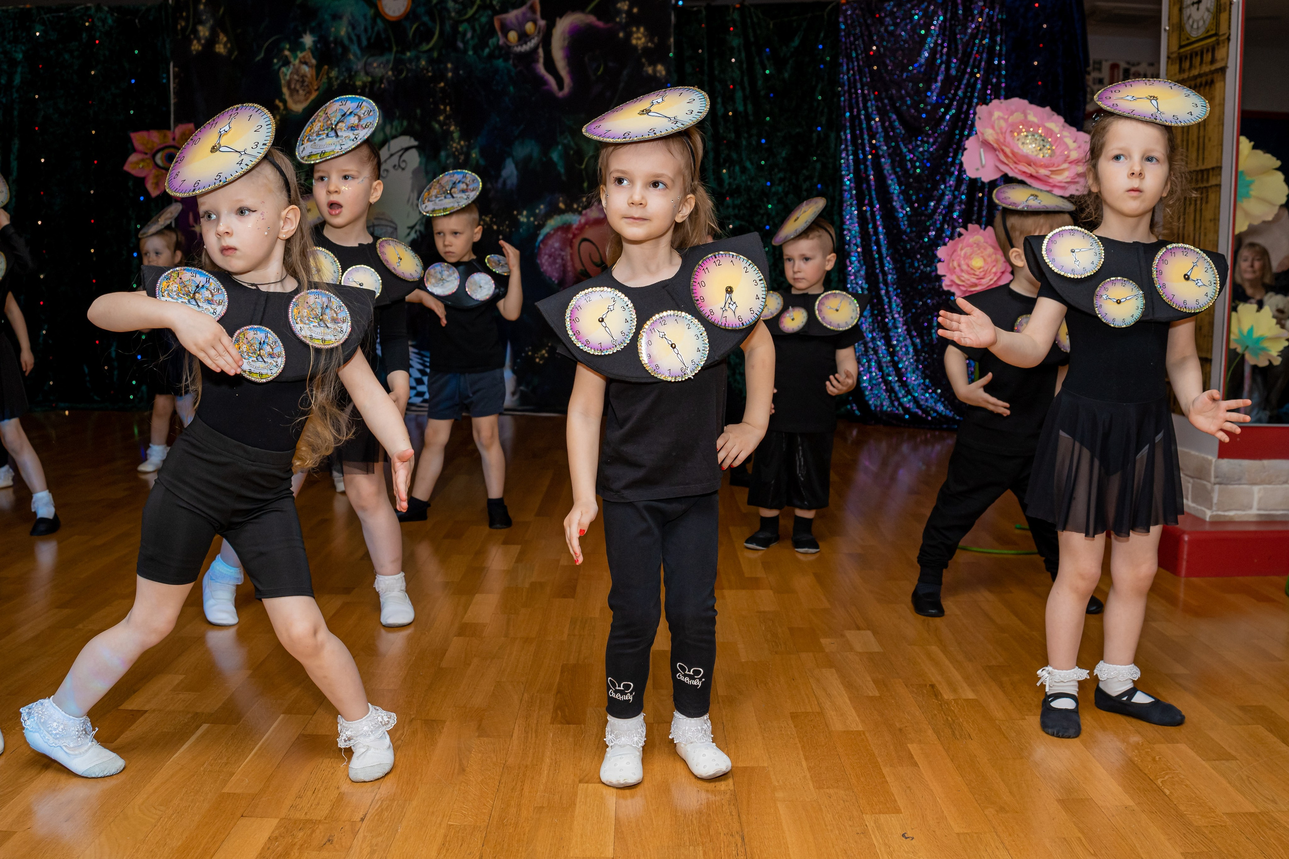 Фотосъемка детского выступления «Алиса в стране чудес». Ирина Носова - семейный и детский фотограф