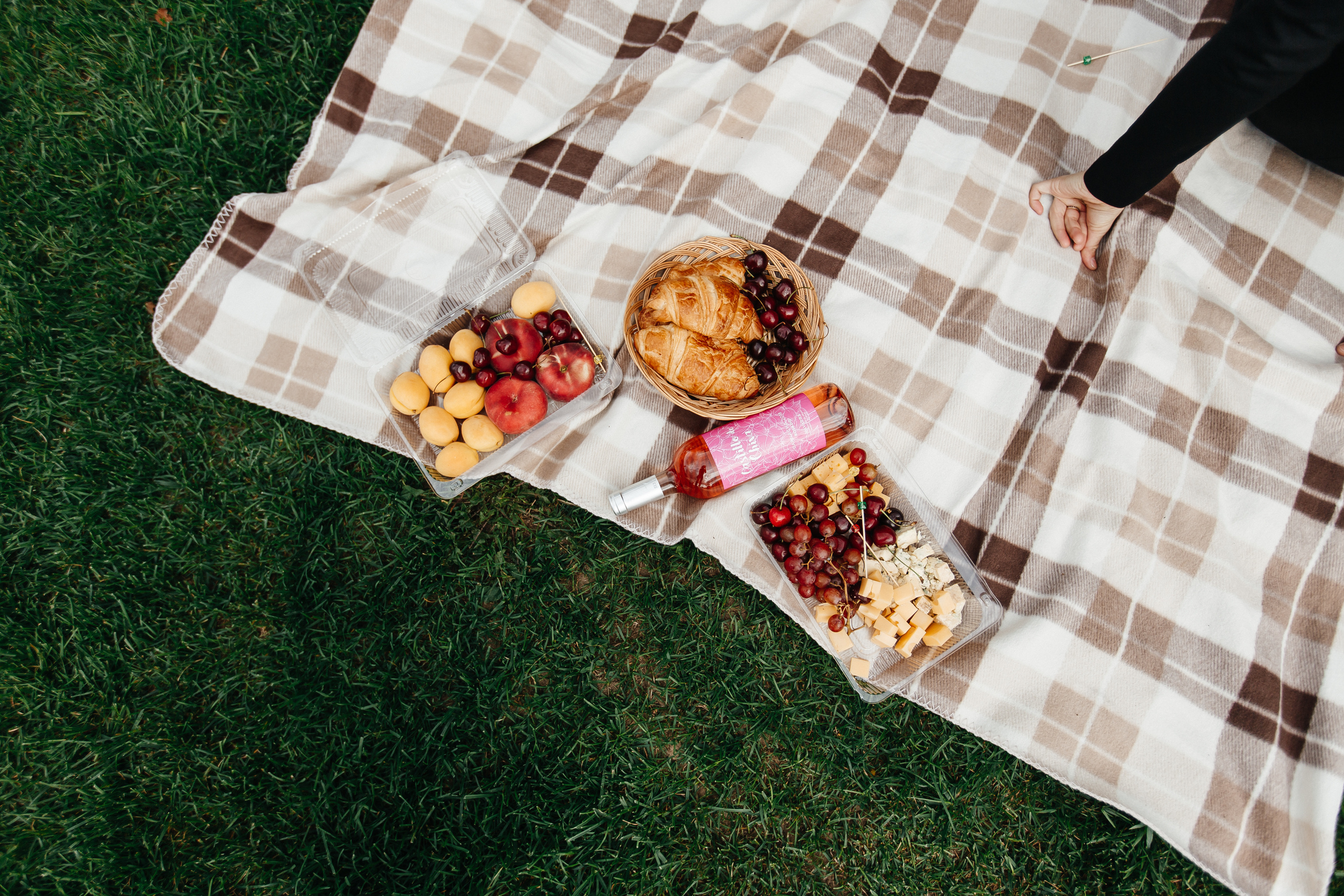 Ты пока еще без мужа, Все, что хочется, твори. Душевный фотограф Ваших самых ярких событий Марина Погребняк