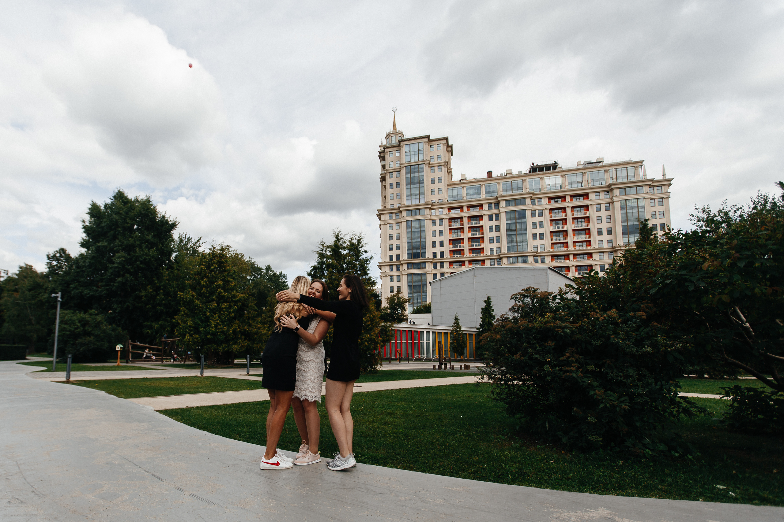 Ты пока еще без мужа, Все, что хочется, твори. Душевный фотограф Ваших самых ярких событий Марина Погребняк