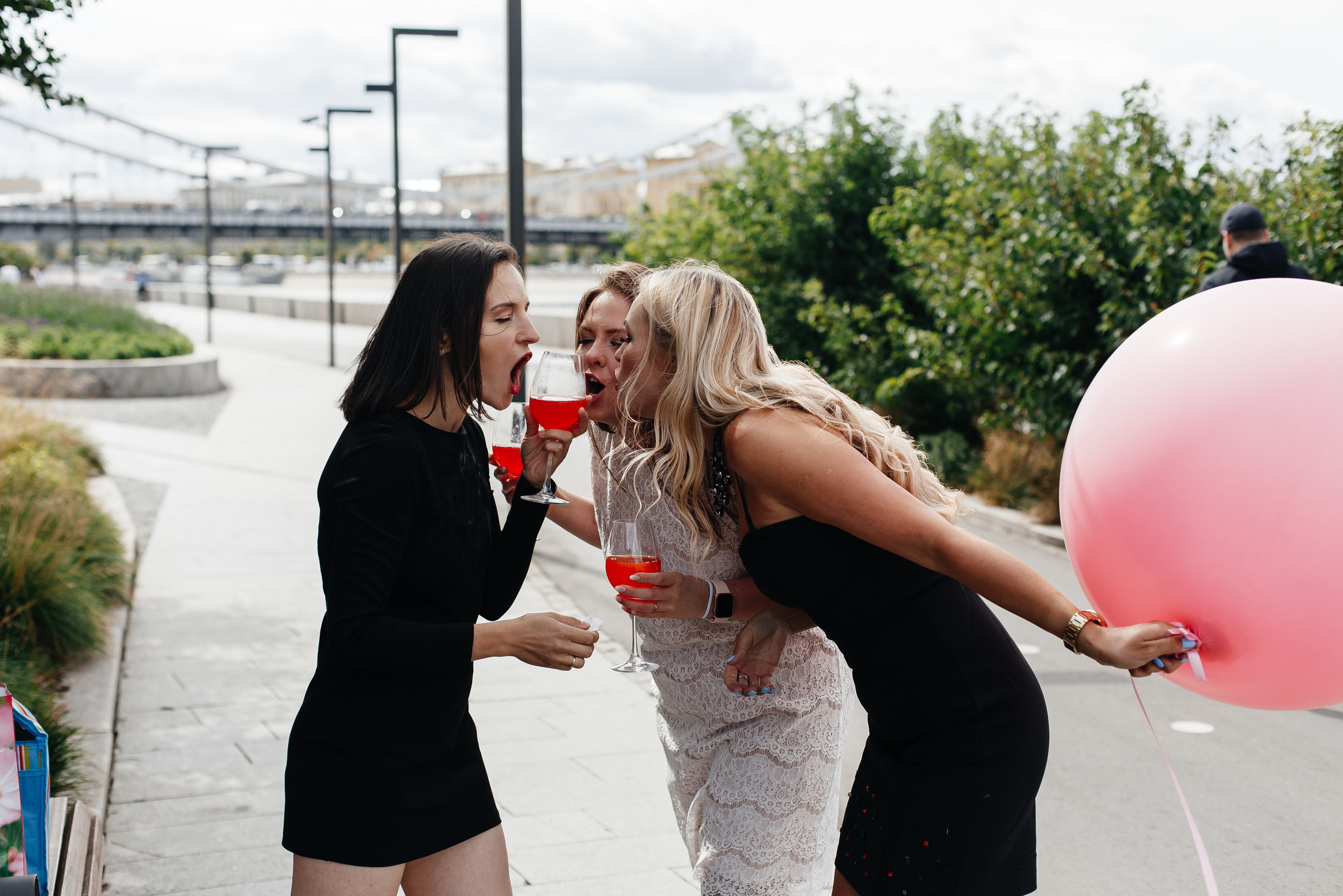 Ты пока еще без мужа, Все, что хочется, твори. Душевный фотограф Ваших самых ярких событий Марина Погребняк