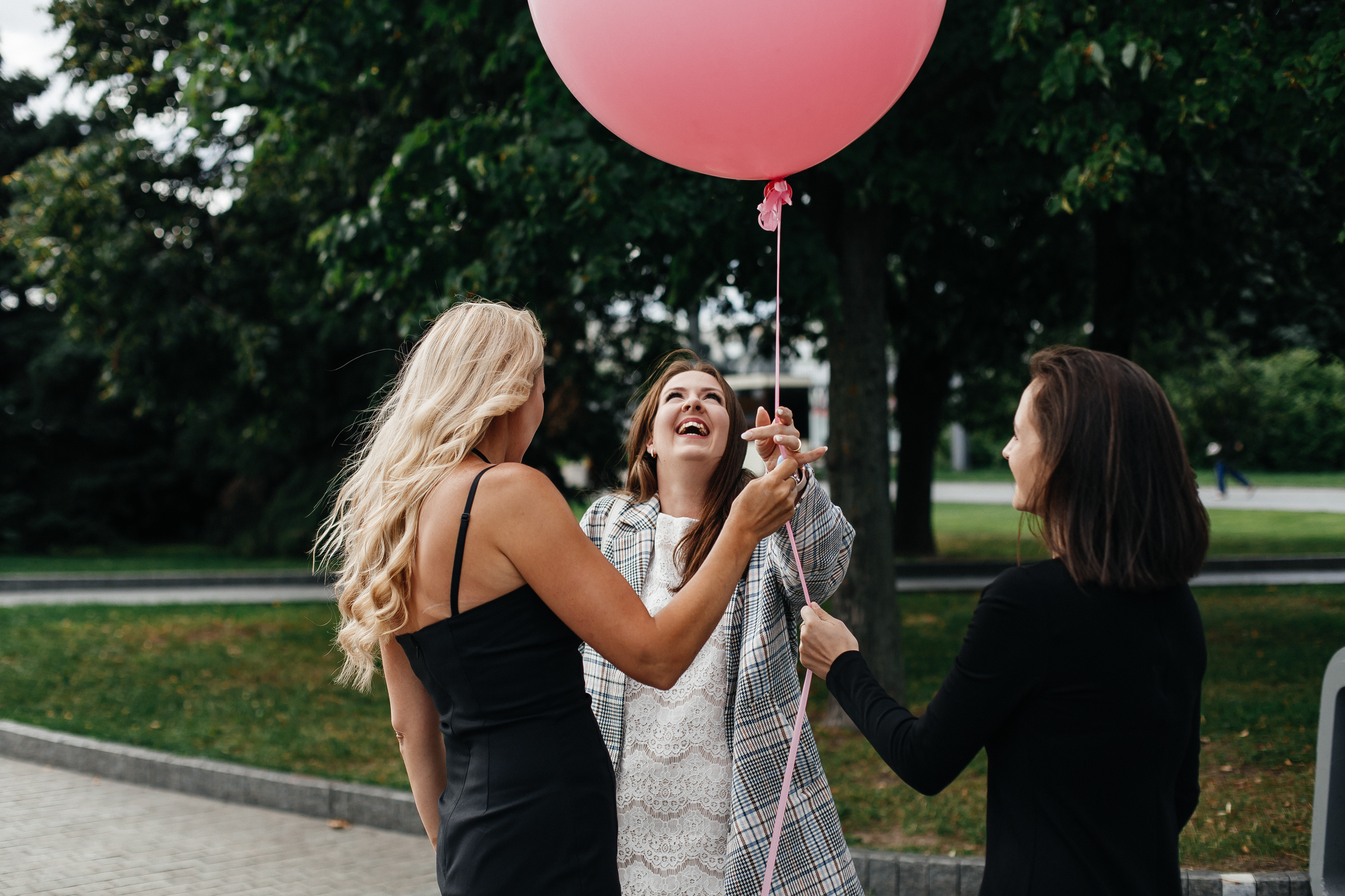 Ты пока еще без мужа, Все, что хочется, твори. Душевный фотограф Ваших самых ярких событий Марина Погребняк