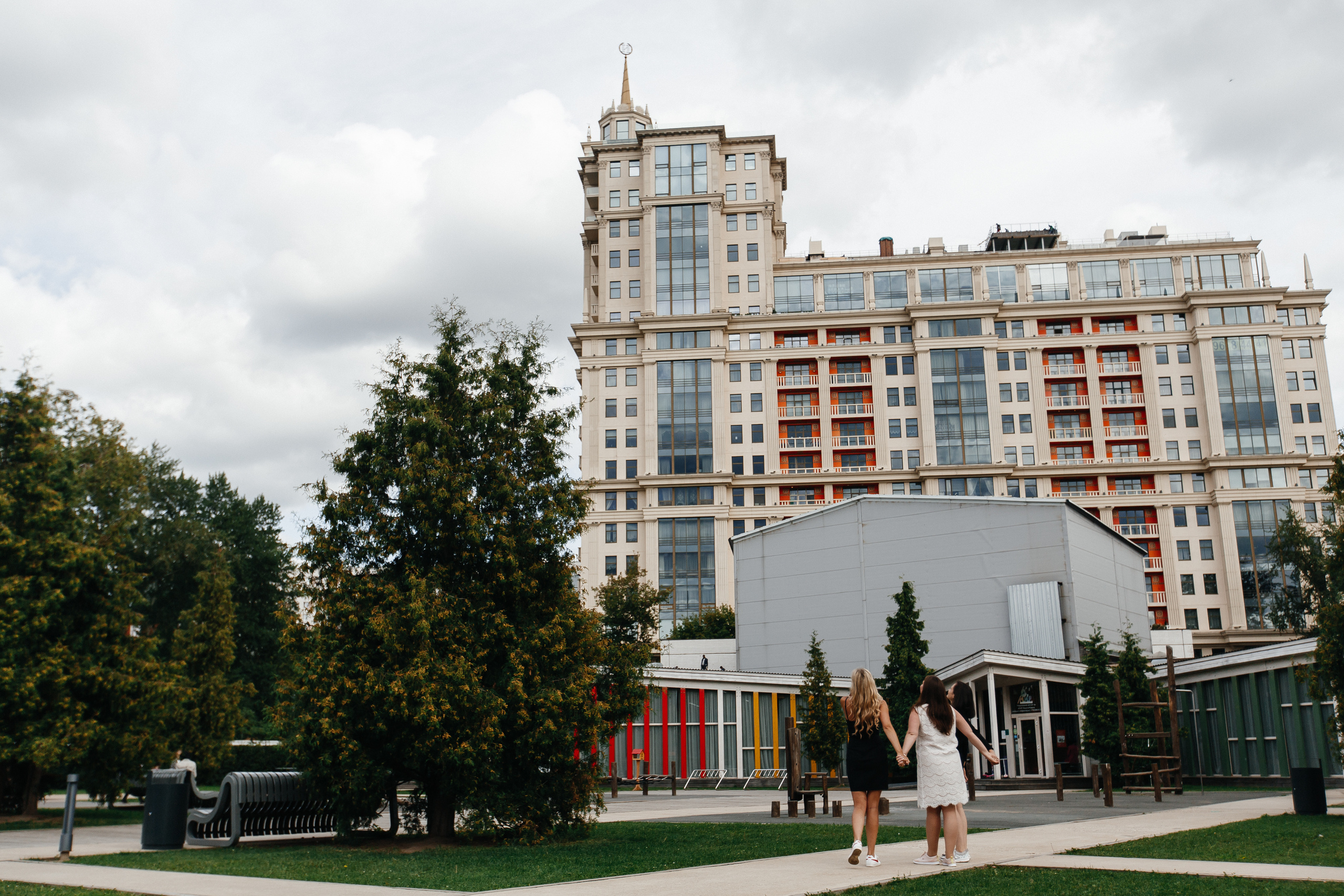 Ты пока еще без мужа, Все, что хочется, твори. Душевный фотограф Ваших самых ярких событий Марина Погребняк