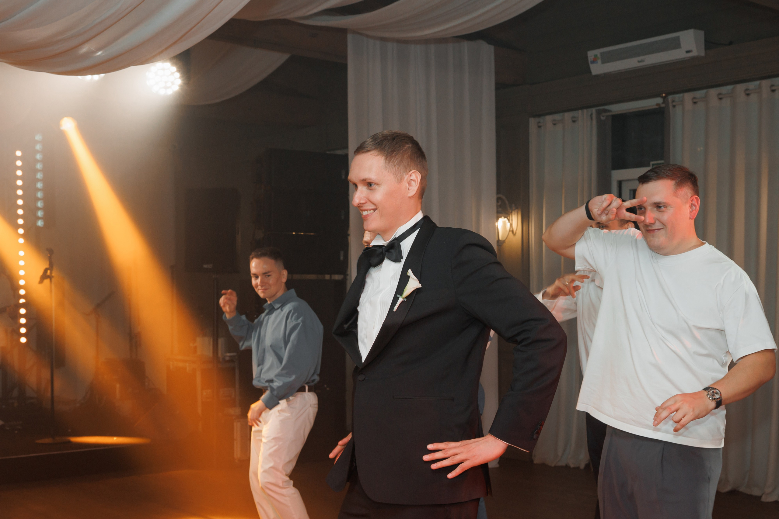 Свадебная фотосессия в отеле Сенешаль. Свадебный и репортажный фотограф (Москва, Королев и другие)